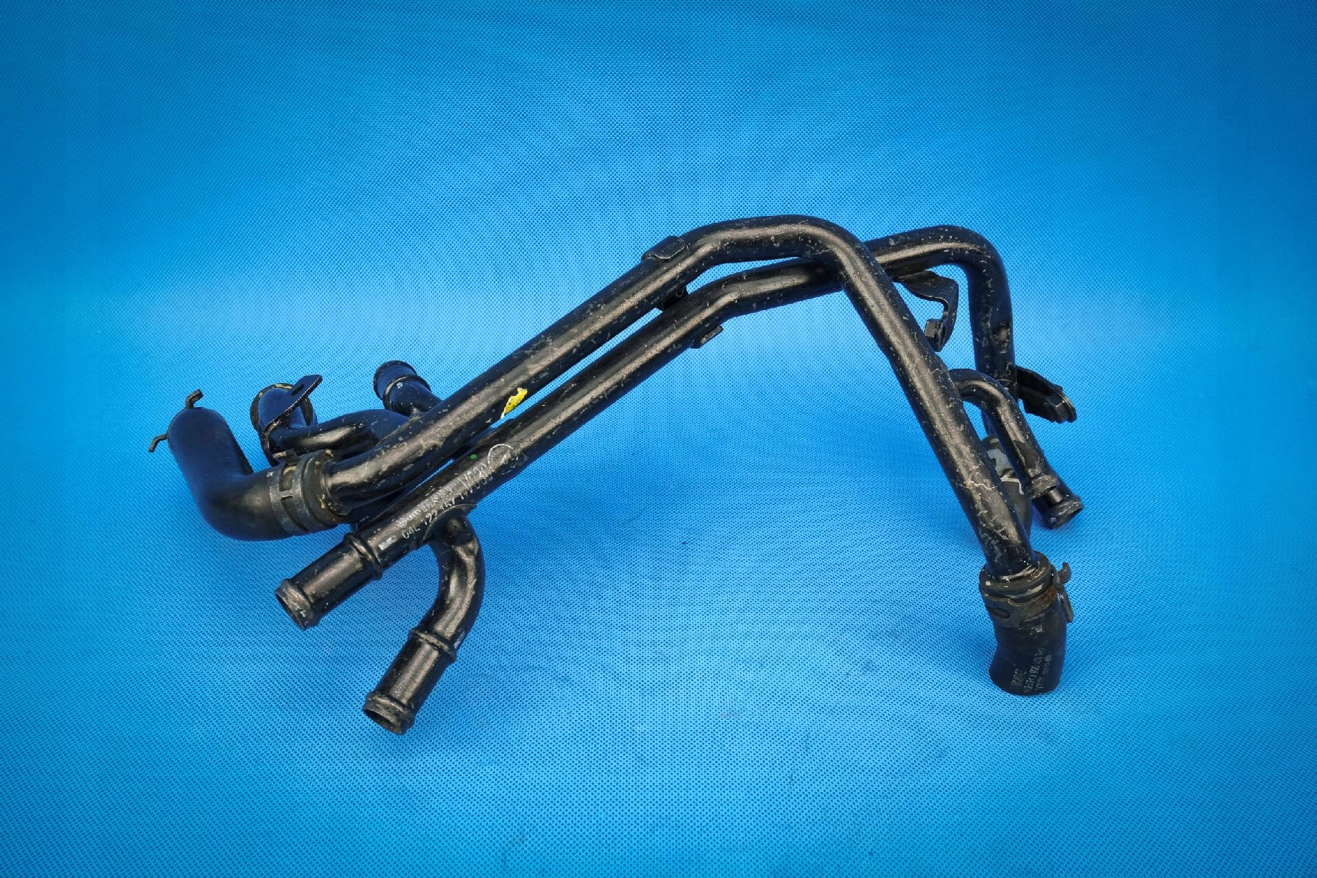 pipe wodna Audi A4 A5 A6 Q5 04L122157T 2.0TDI