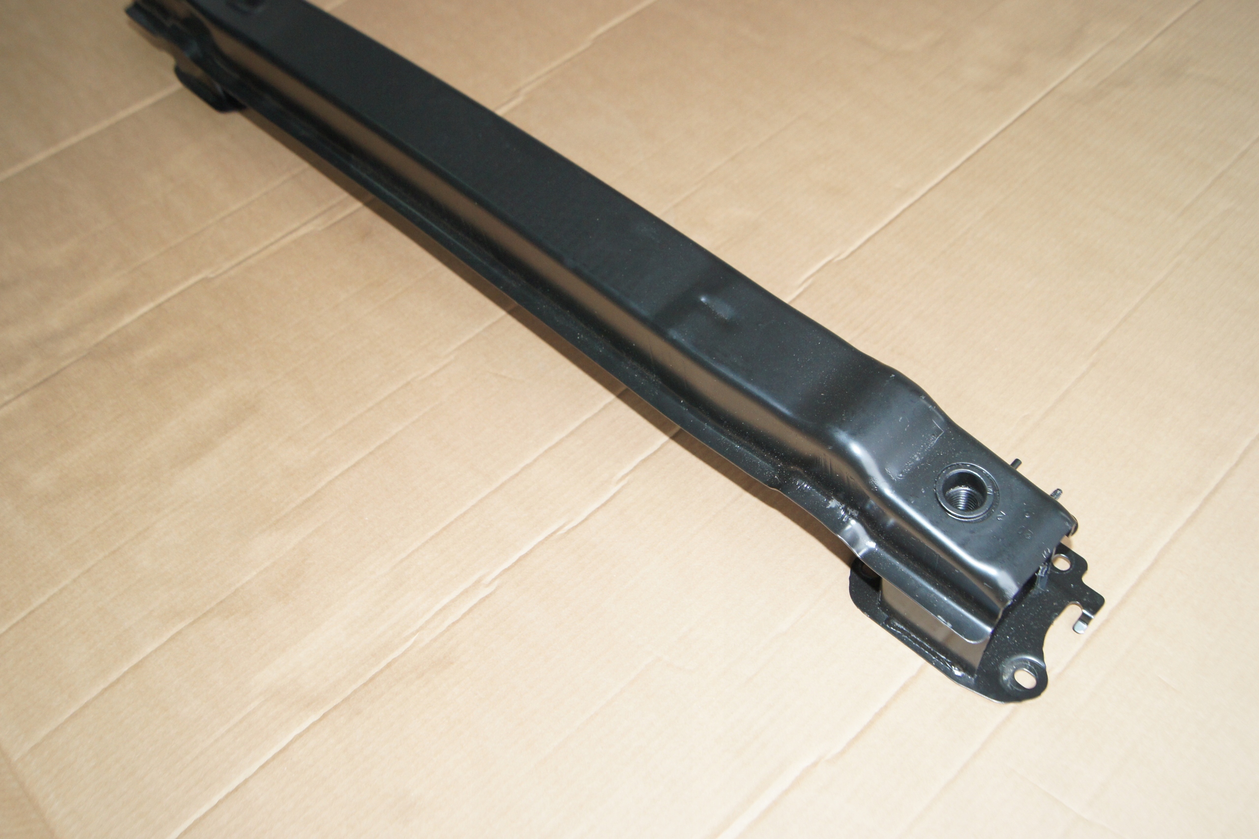 GD VW PASSAT B8 BELKA ZDERZAKA TYŁ 3G0807311 Strona zabudowy tył