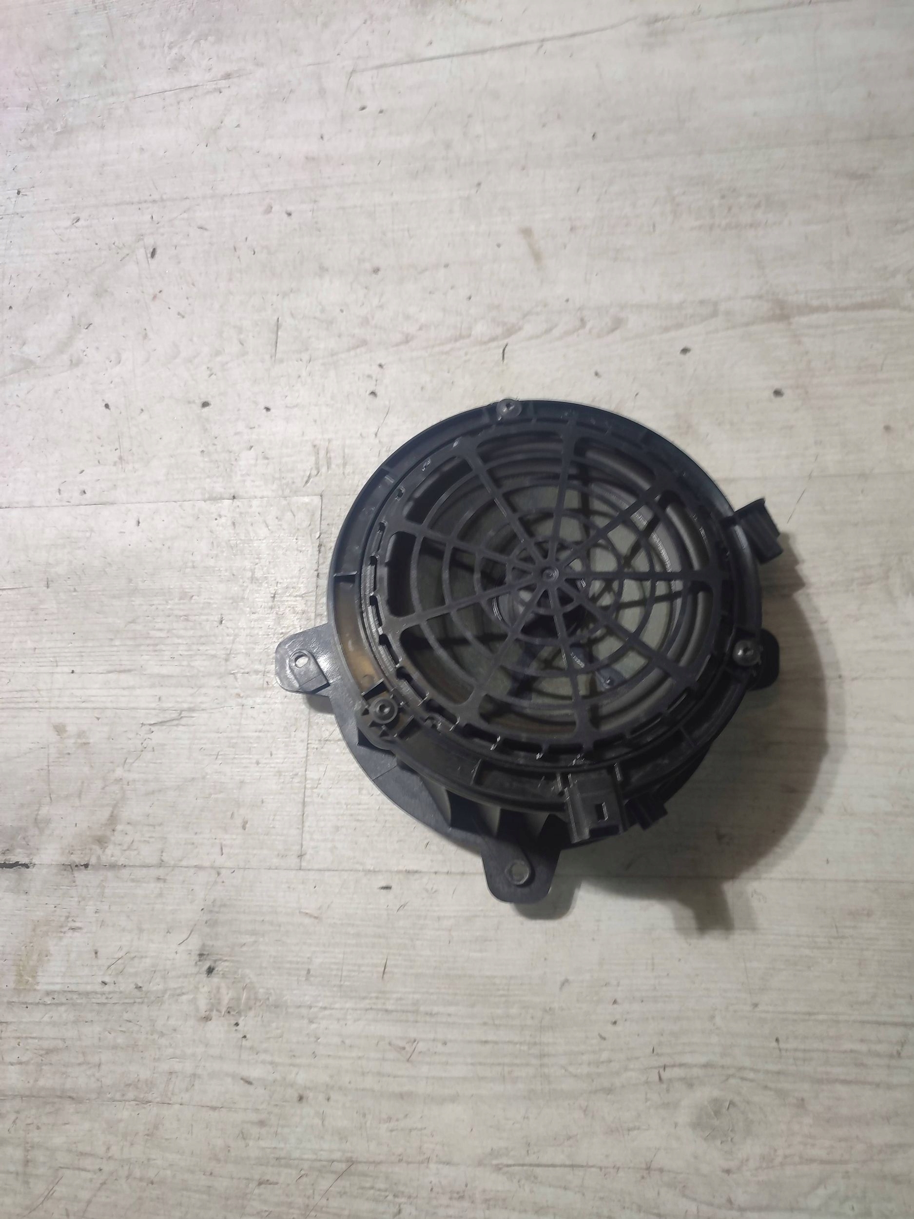 Peugeot 2008 II 2020 front side right speaker door przednich