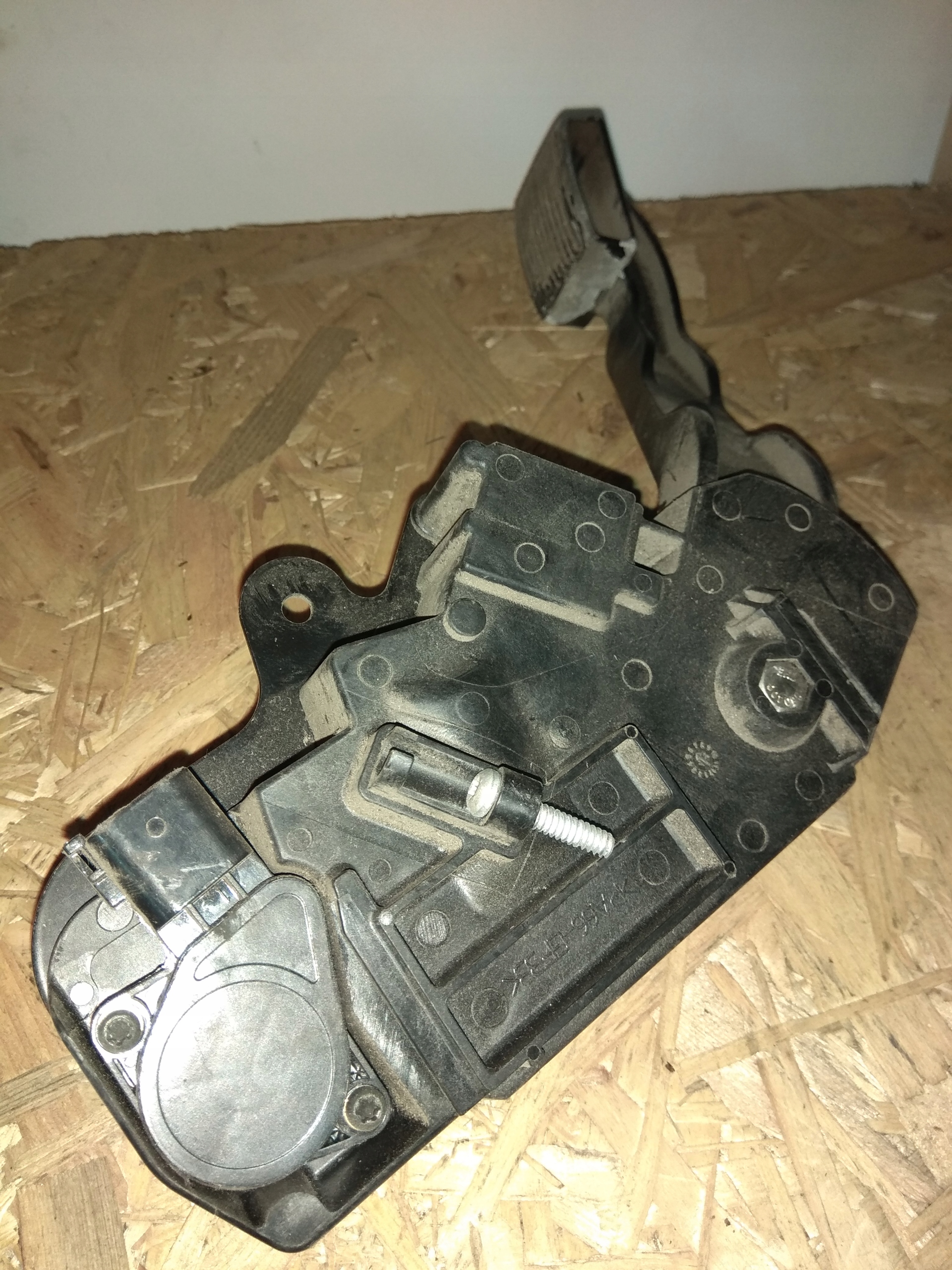 7482492420 - Педаль акселератора Renault Premium Midlum DXI