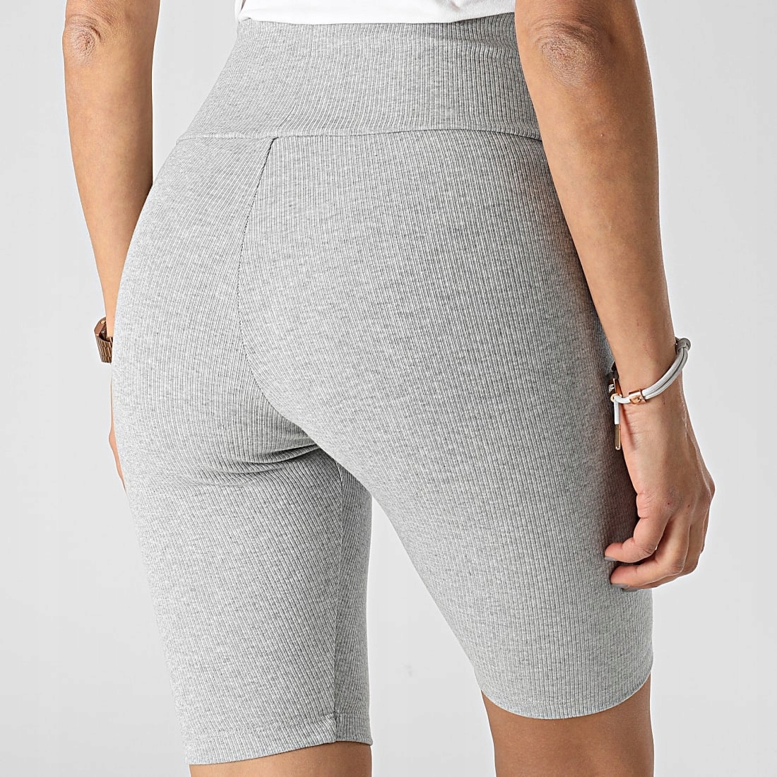 ADIDAS KRÓTKIE LEGGINSY spodenki sportowe KOLARKI W PRĄŻEK HF7485 XS Model ADIDAS SPODENKI ROWEROWE HF7485