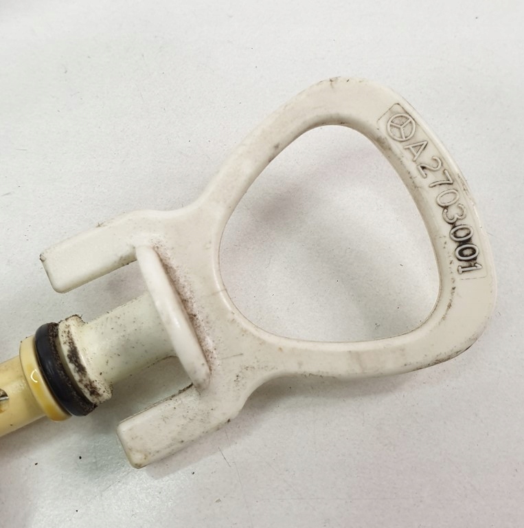 BAGNET MIARKA OLEJU MERCEDES W246 W176 A2703001 Car type Passenger cars