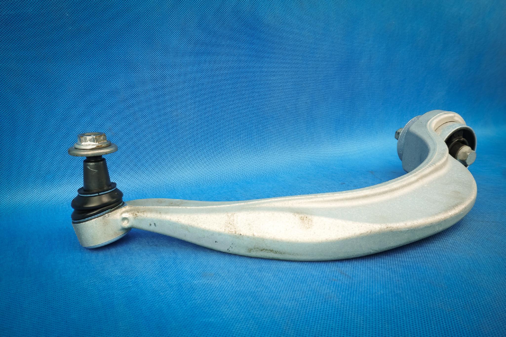 arm front left Audi A8 S8 4H 4H0407693F