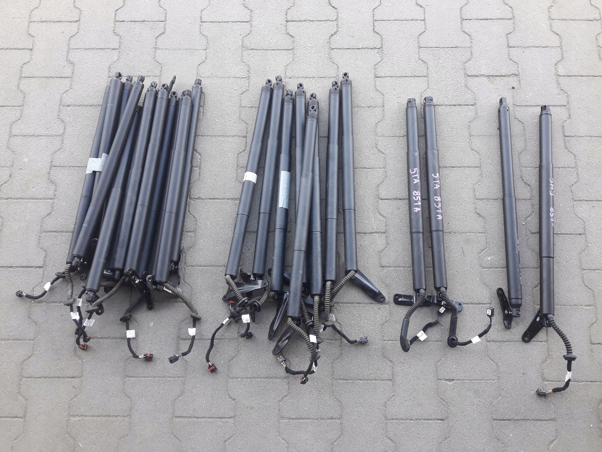 3G8827851B - VW ПРИВОД ЗАСЛОНКИ 2GA827552A