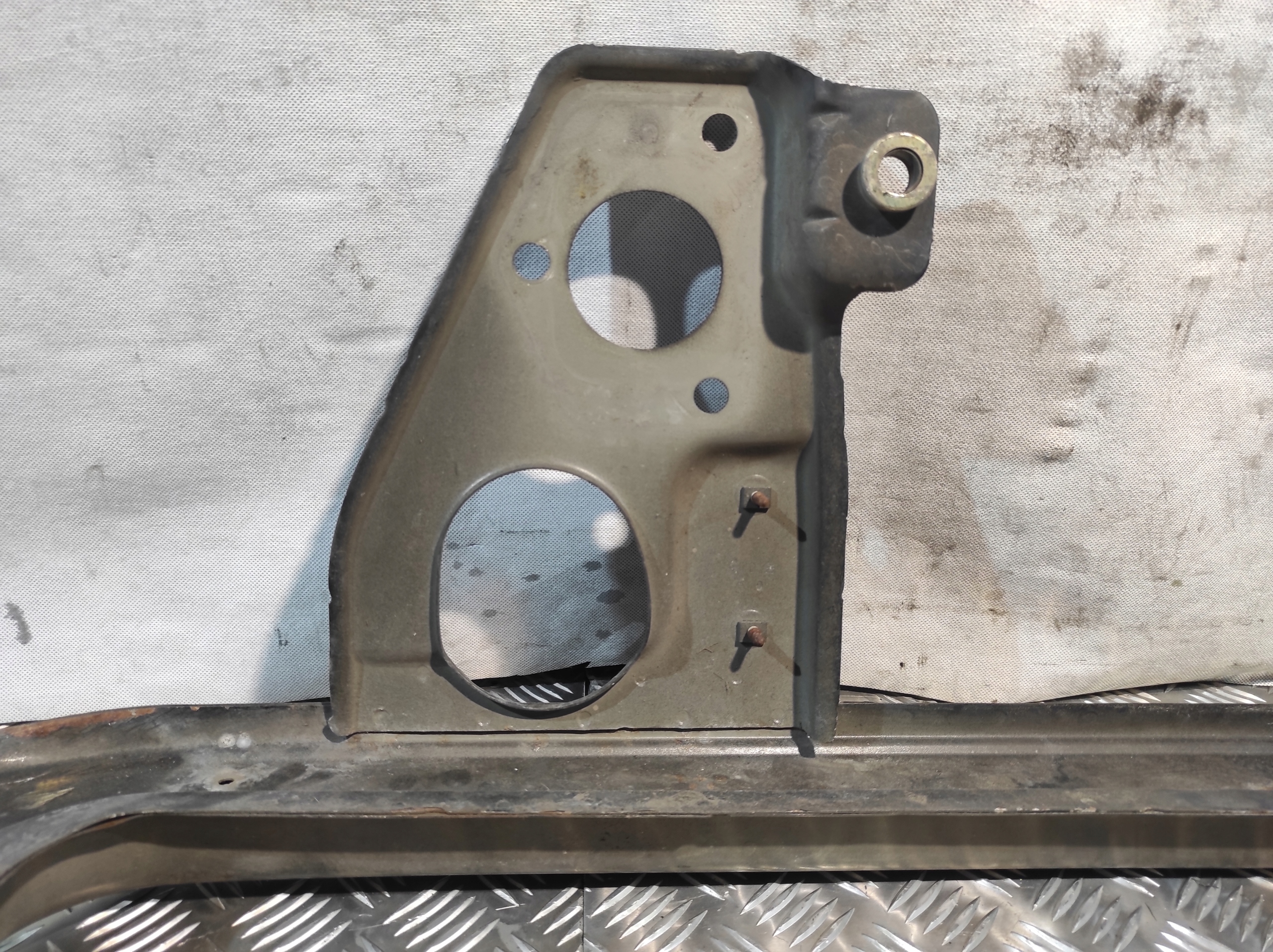 support panel for radiators front WZMOCIENIE iron SMART MC 01 0.6 B