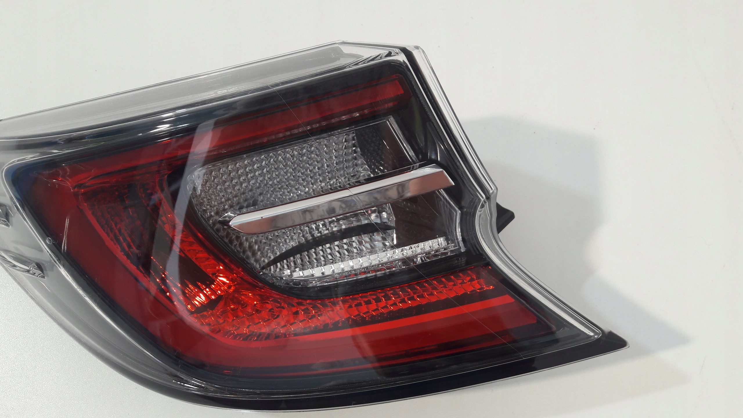 TOYOTA COROLLA E21 rear left light HATCHBACK LED (R16)