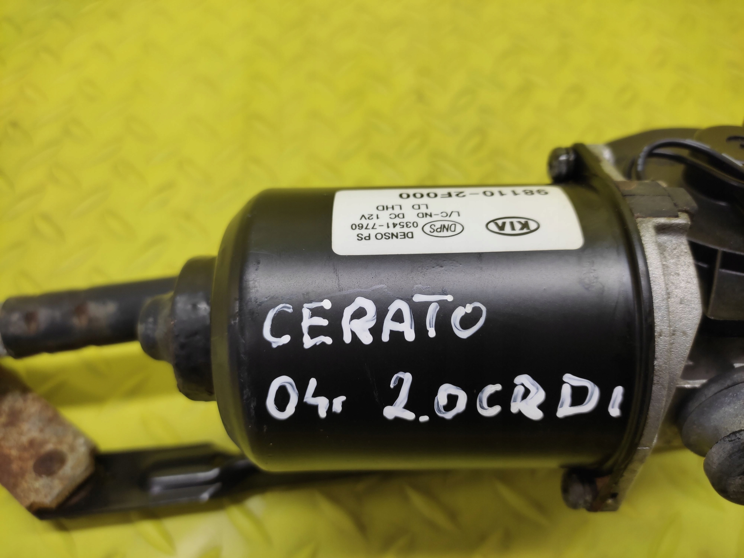 KIA CERATO wiper mechanism front 981102F000