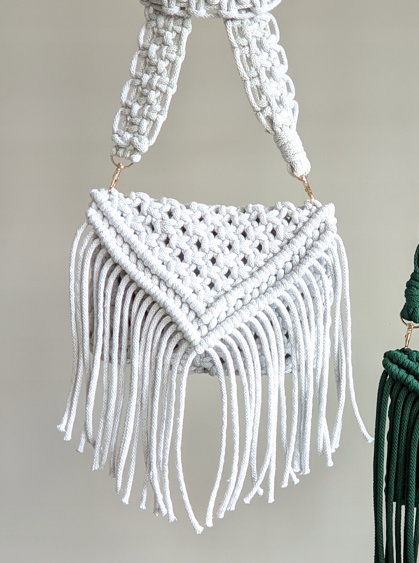kabelka pletená makramé macramé šedé třásně