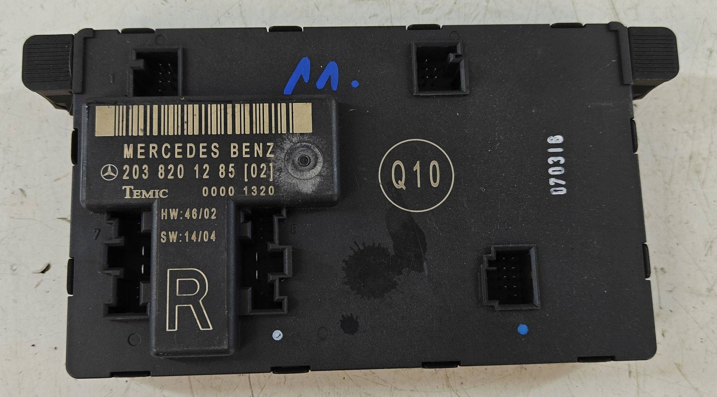 Mercedes-Benz C klasa 203 W203 2038201285 front right control unit module door