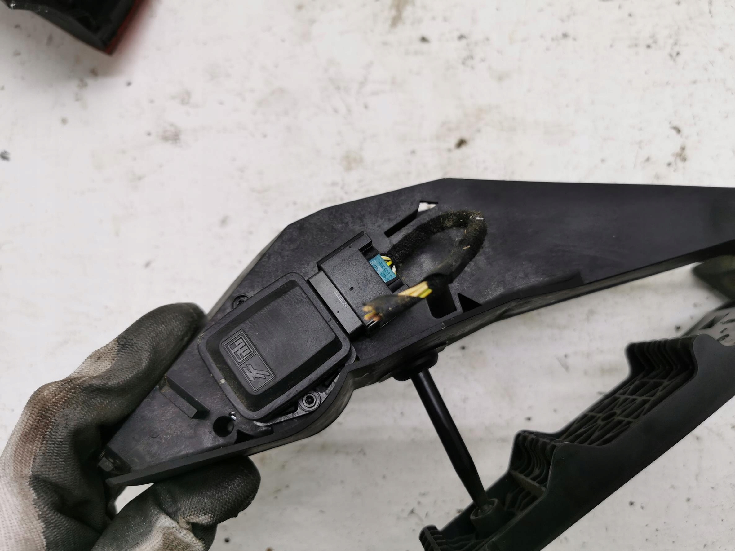 potentiometer Gas BMW SERIA 3 E90 E91 6766931 2.0i