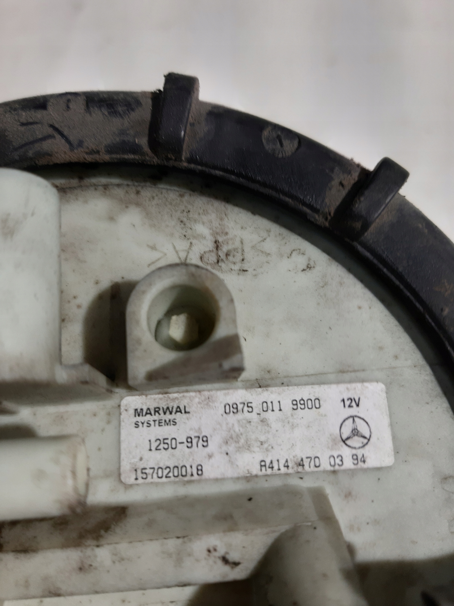 pumpa goriva MERCEDES VANEO W414 1.7D