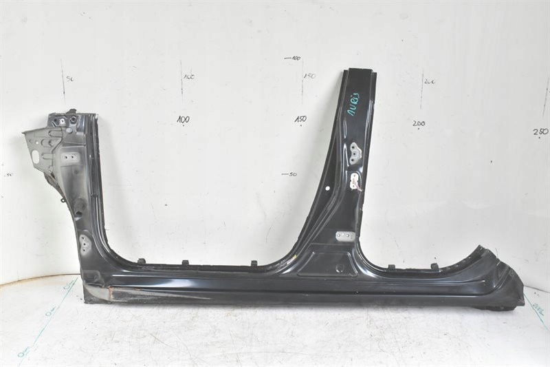 PRÓG LEWY PRZÓD SŁUPEK DŁUGI 6113202310 TOYOTA AURIS II 12-18