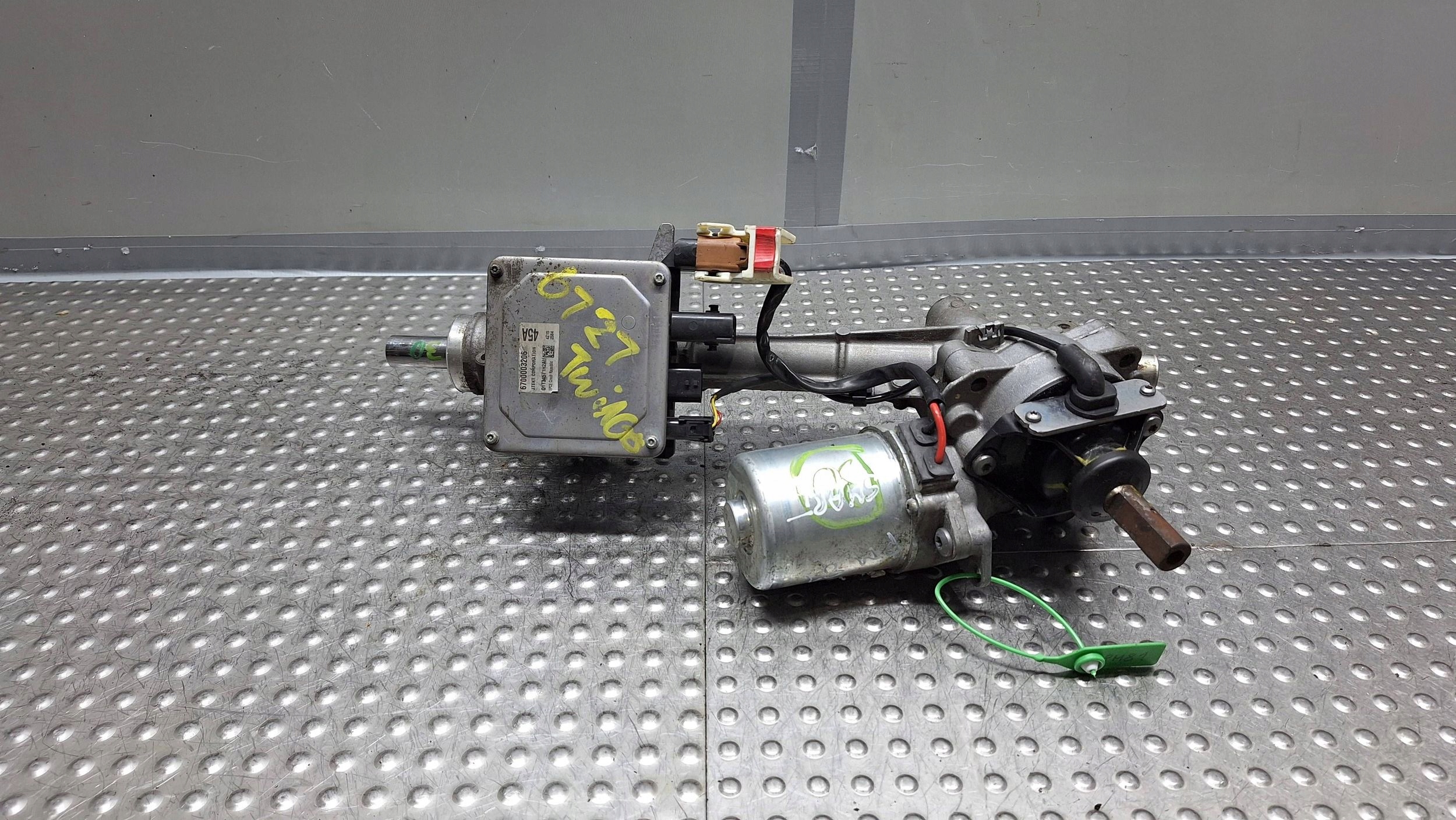 Boîter direction Électrique 6820000258 SMART FORFOUR 453 TWINGO III