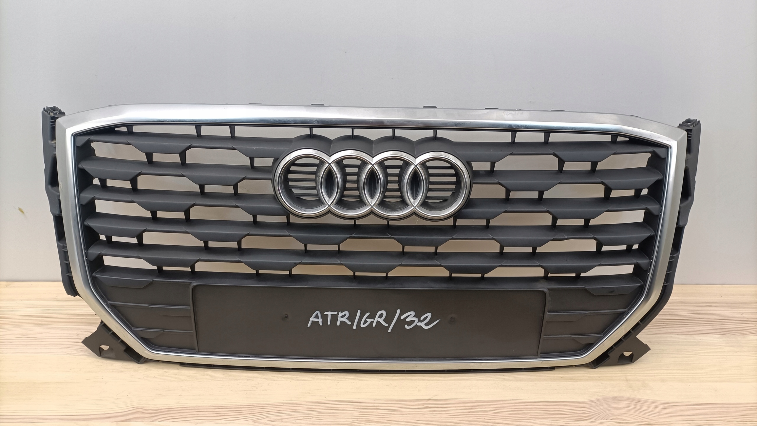 Audi Q2 Kühlergrill FRONTGRILL Kühlergitter 81A8536510G - Thumbnail 1