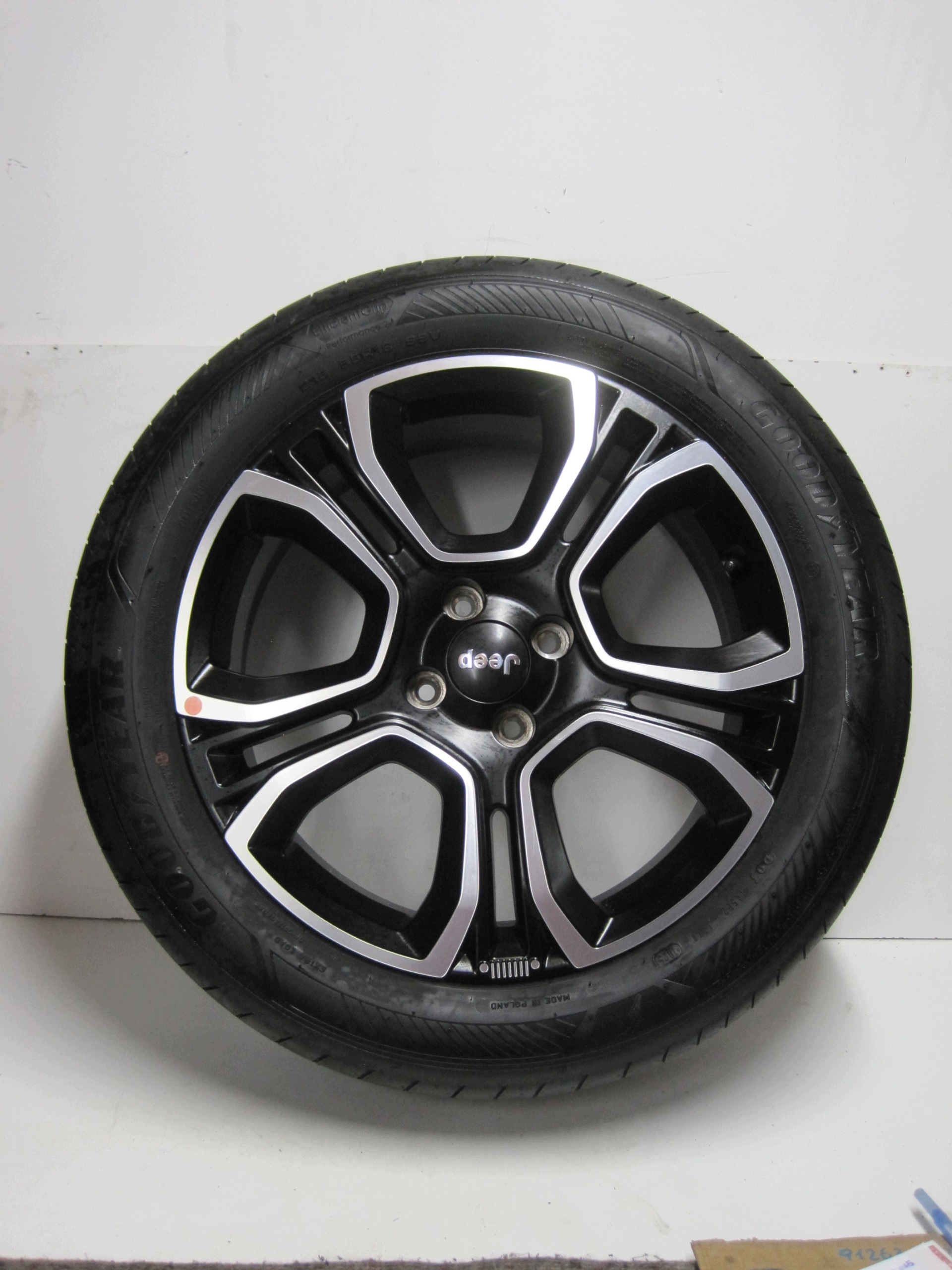 wheels discs tyres JEEP AVENGER R18 6MM