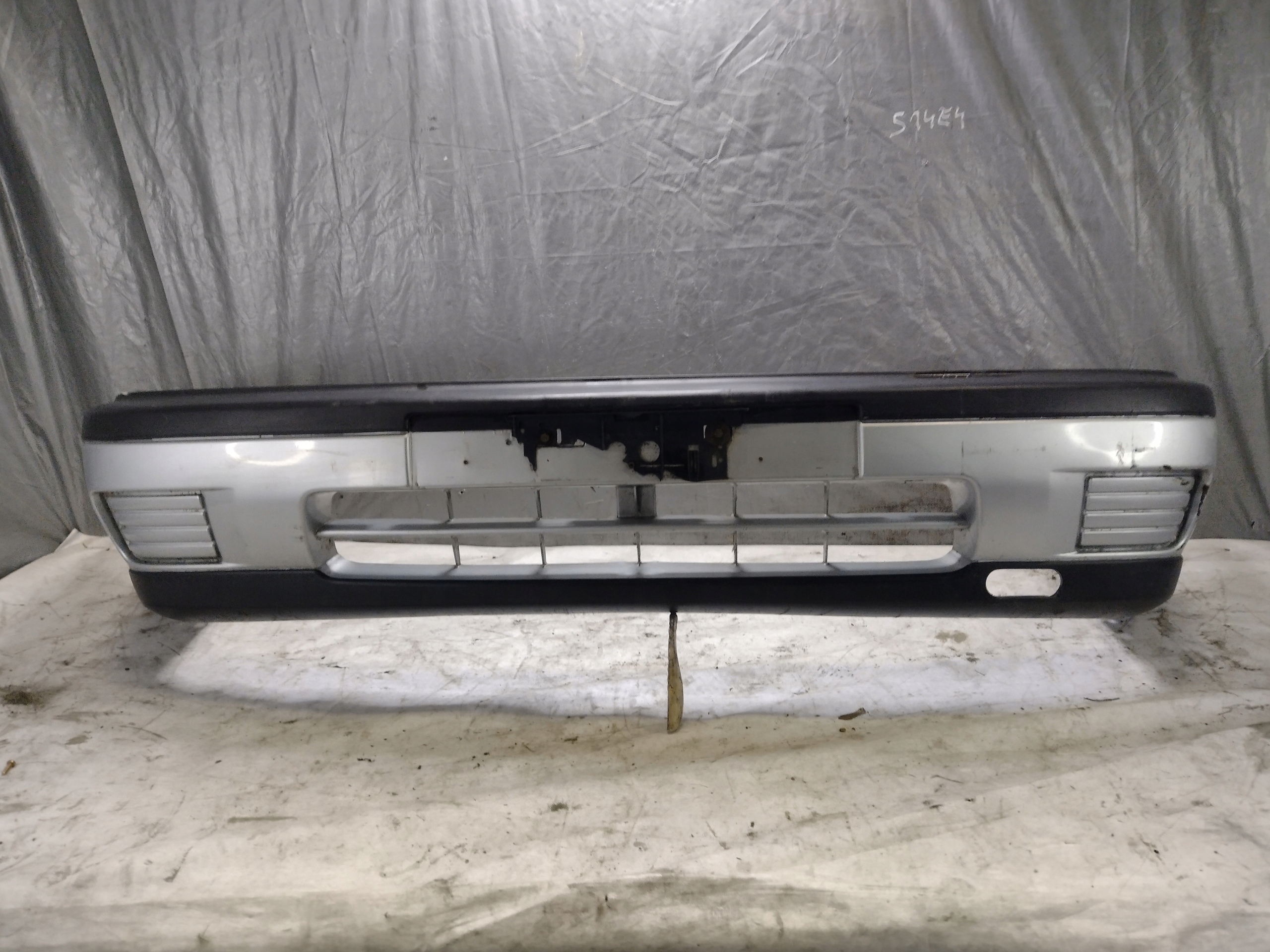 Frontstoßstange Nissan Sunny N14