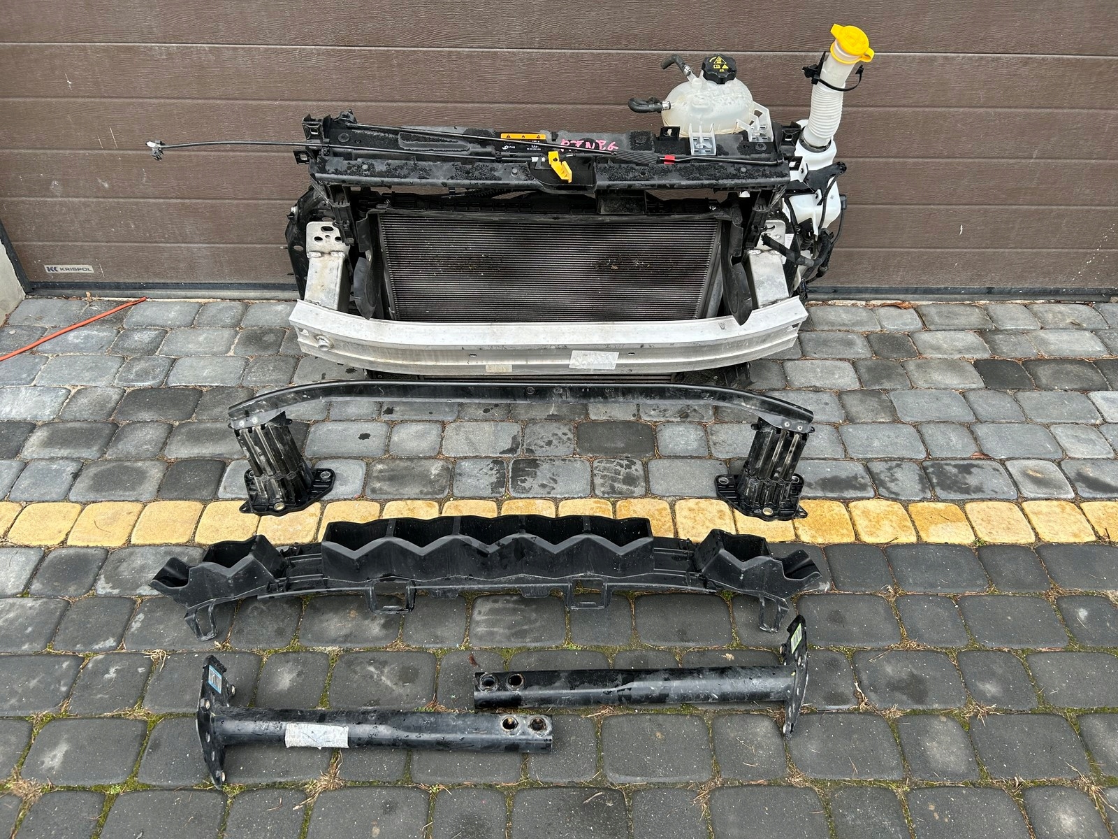 JEEP RENEGADE PAS PRZEDNI WZMOCNIENIE CHŁODNICE