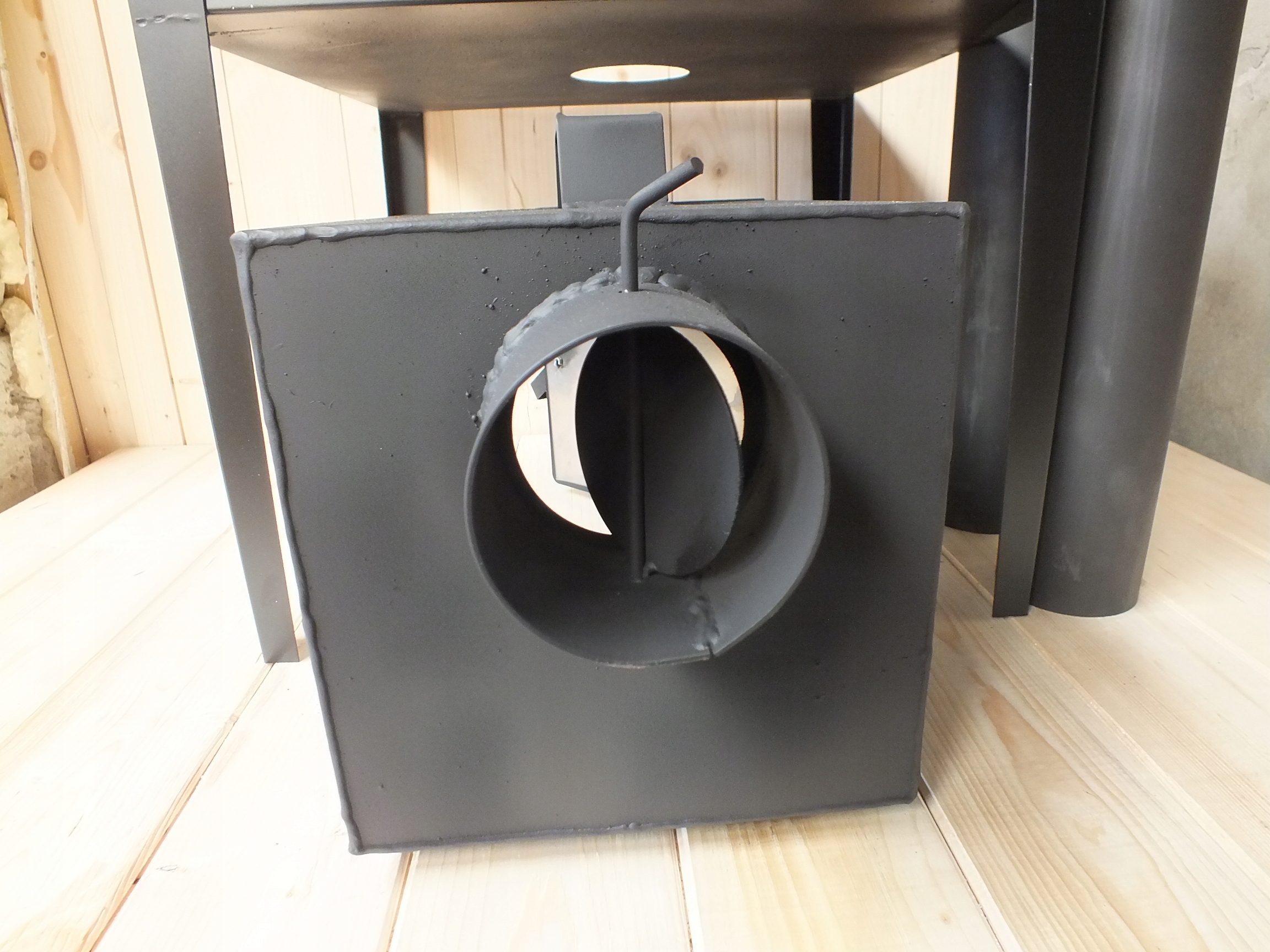 Pełny zestaw do wędzarni palenisko, rury, stojak Materiał drewno