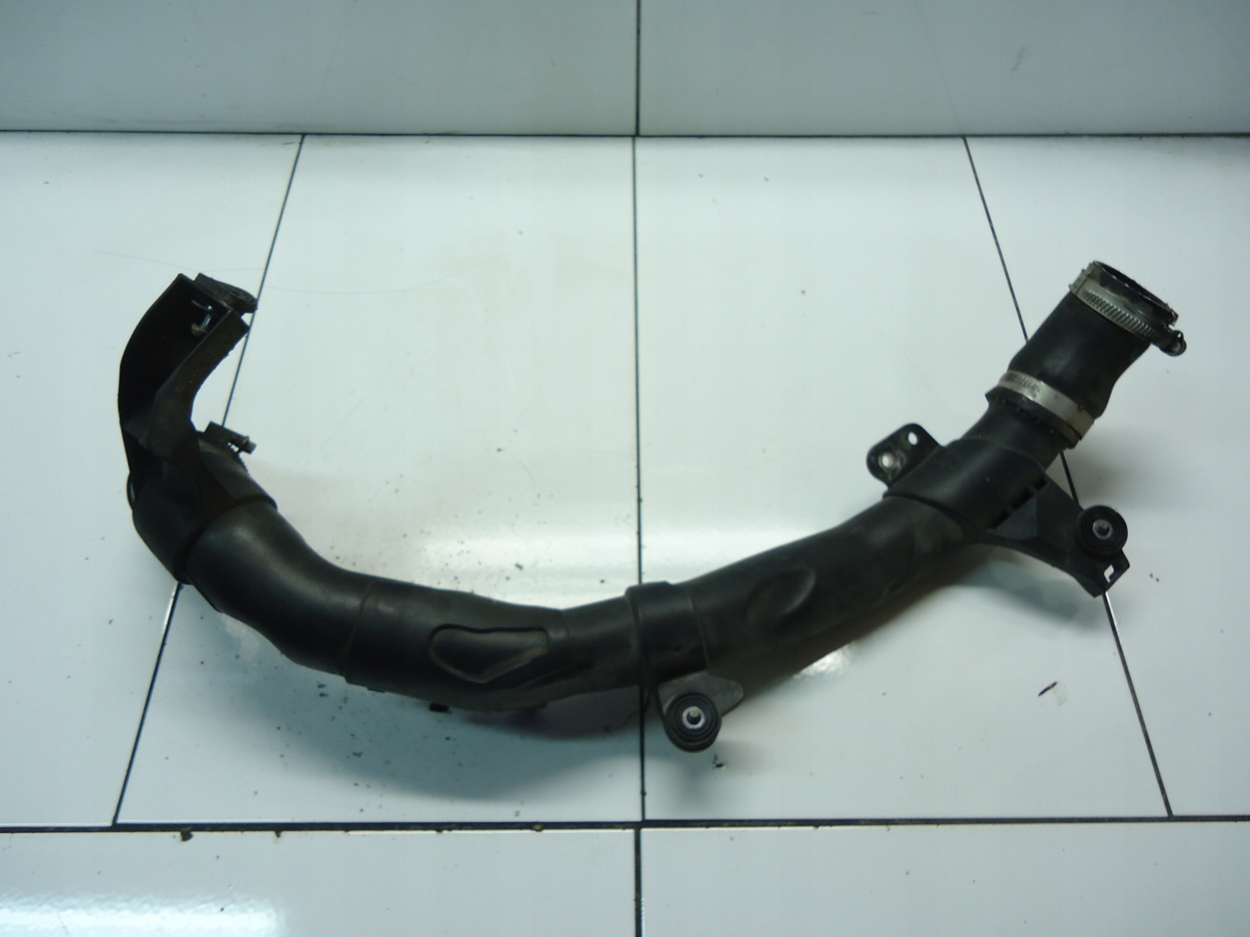 VW AUDI 2.0TDI pipe air 5N0145840D