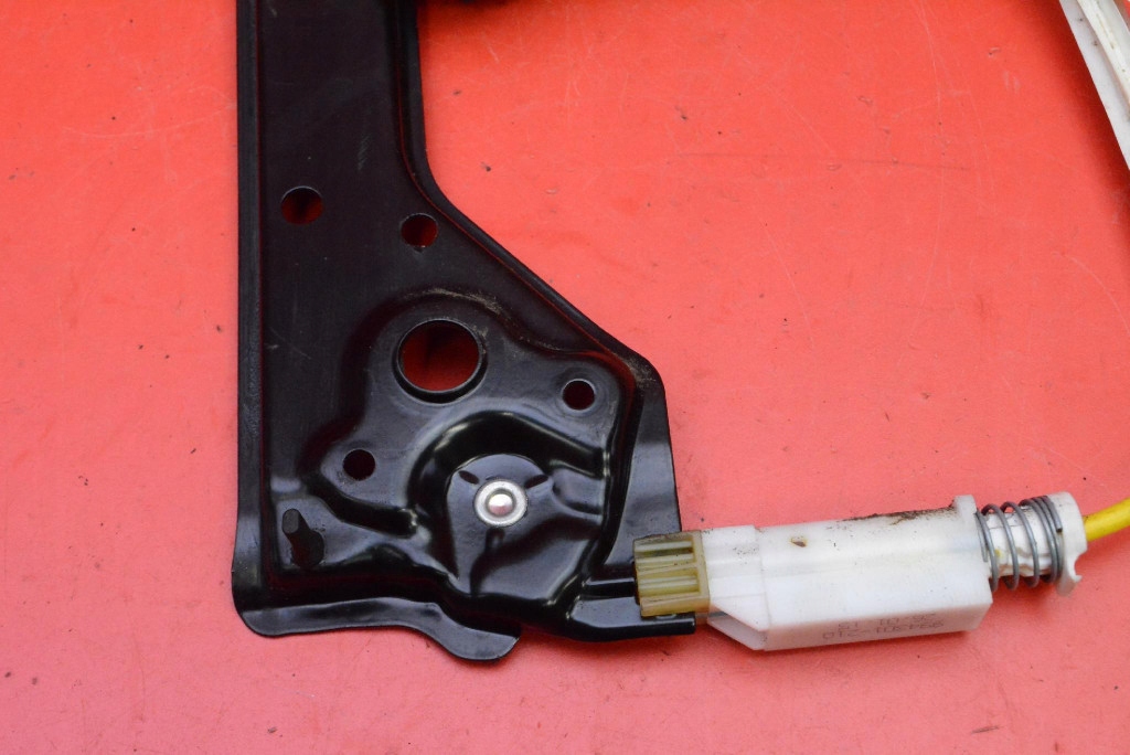 window regulator left rear part A61041-112 MERCEDES CLA C117 sedan 13-16