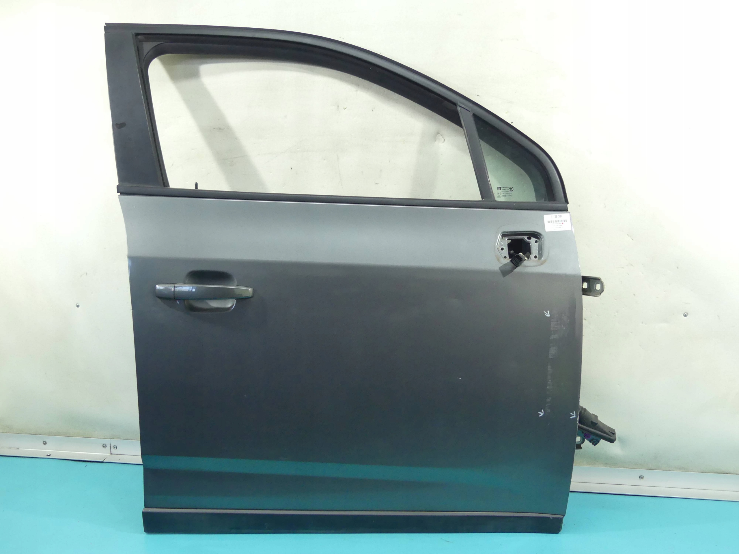 DRZWI PRZÓD PRAWE CHEVROLET ORLANDO I 11R GCV