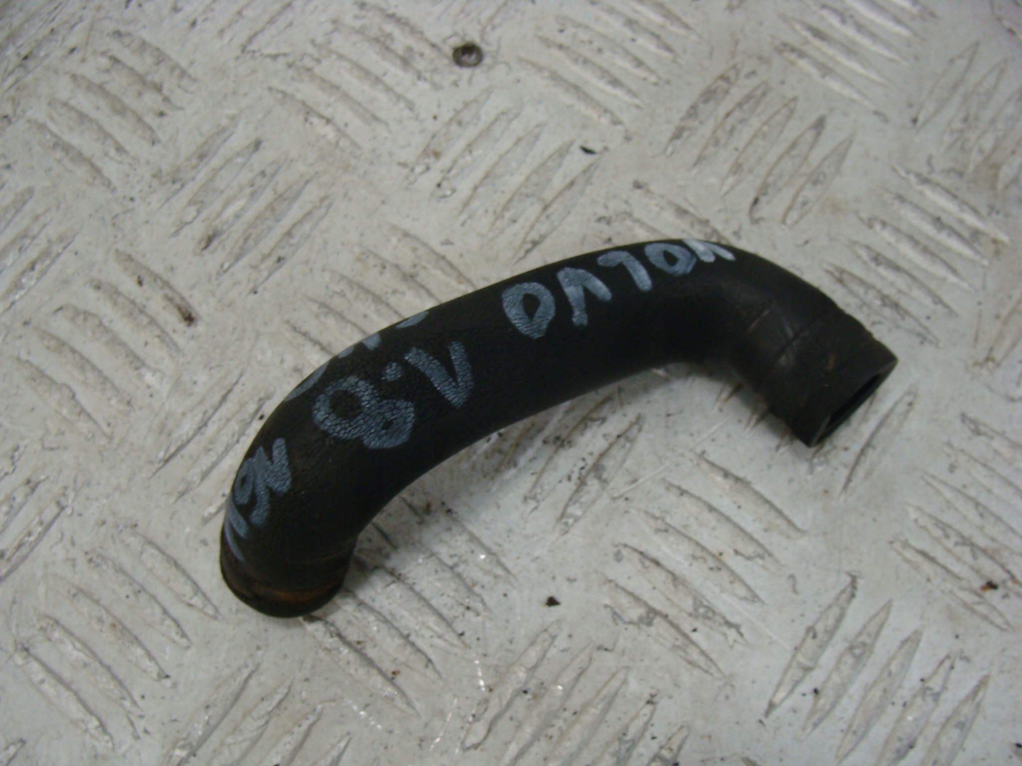 VOLVO S40 II 1.8 16V PRZEWÓD ODMY SKRZYNI KORBOWEJ