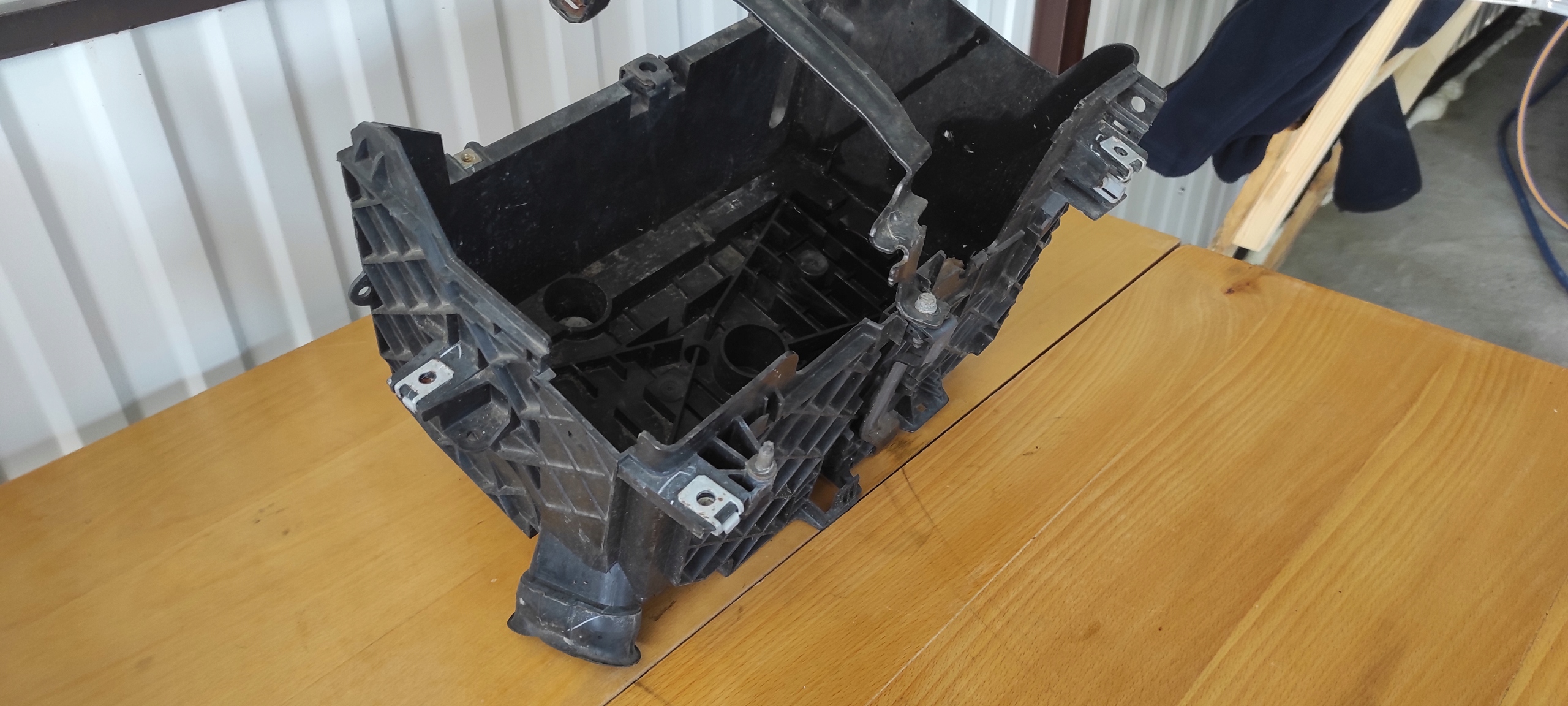 Porta per batteria RENAULT SCENIC III T06009A180