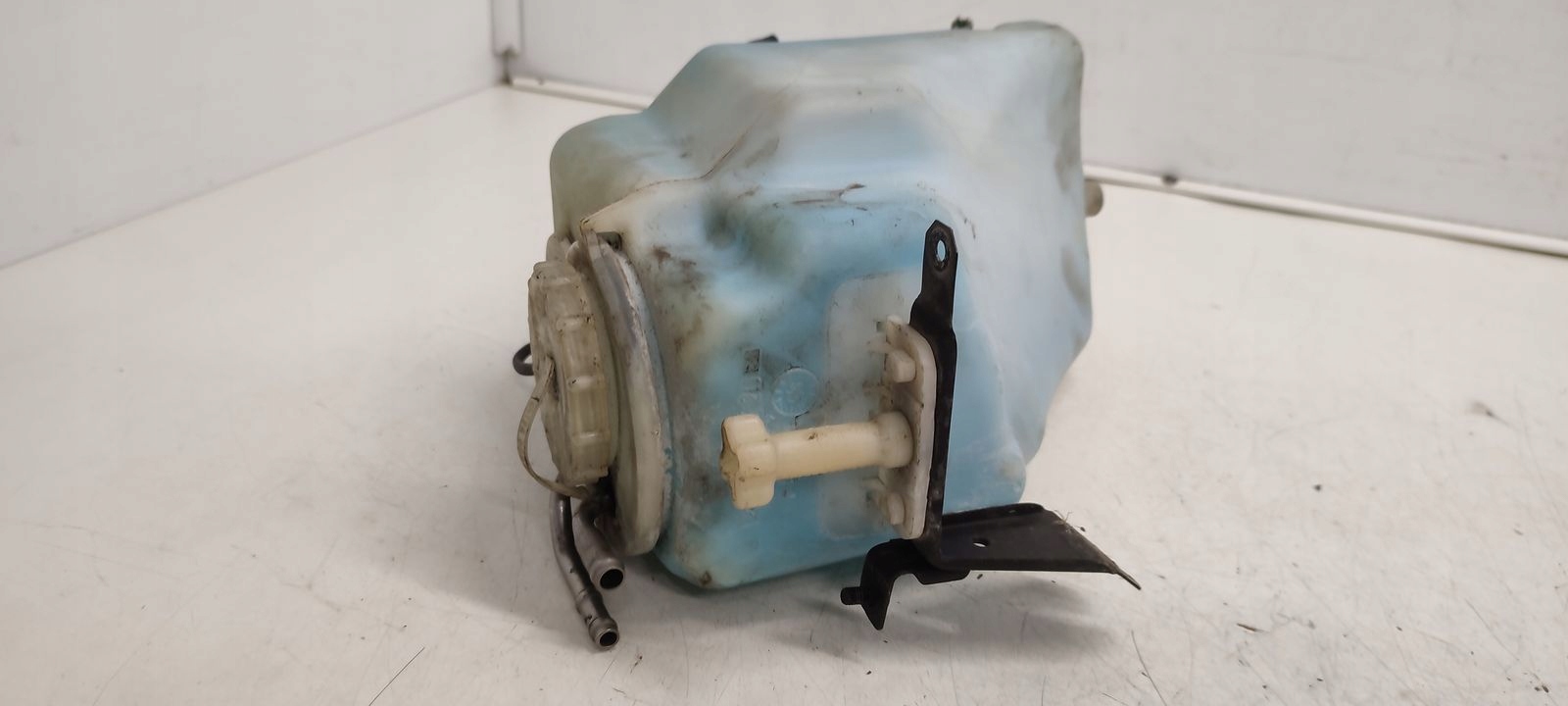 Behälter Spritzdüse Behälter Mercedes W124 2,2