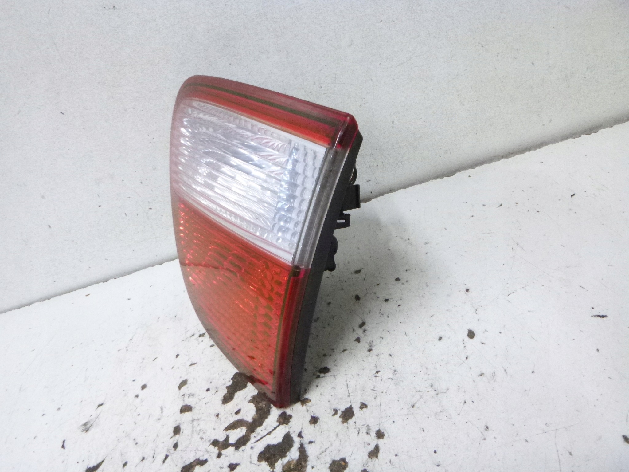 light rear right trunk door Seat Leon and 1M6945092B 2004r.