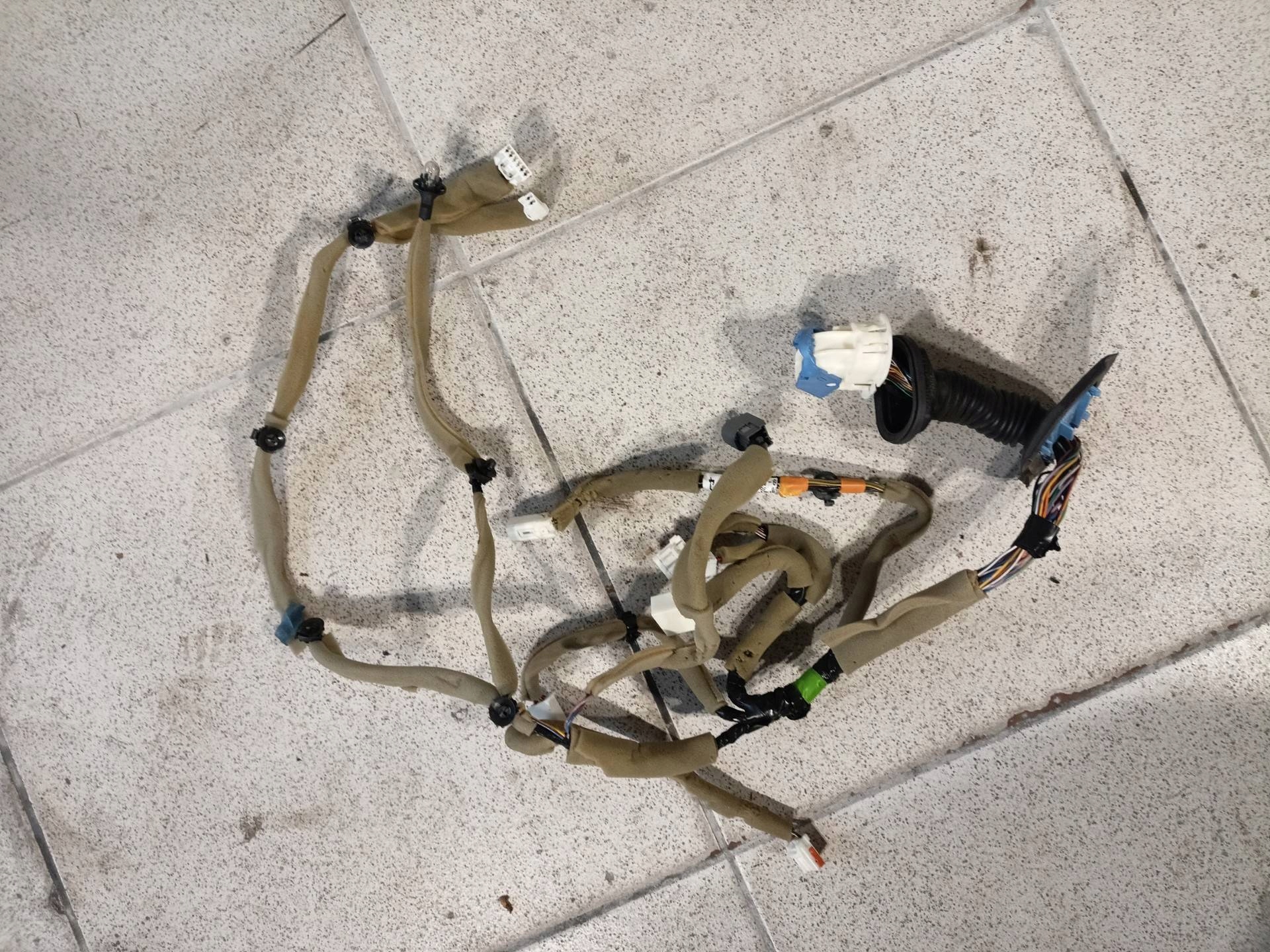 bundle wiring door front left side Mazda CX-9 facelift 2009