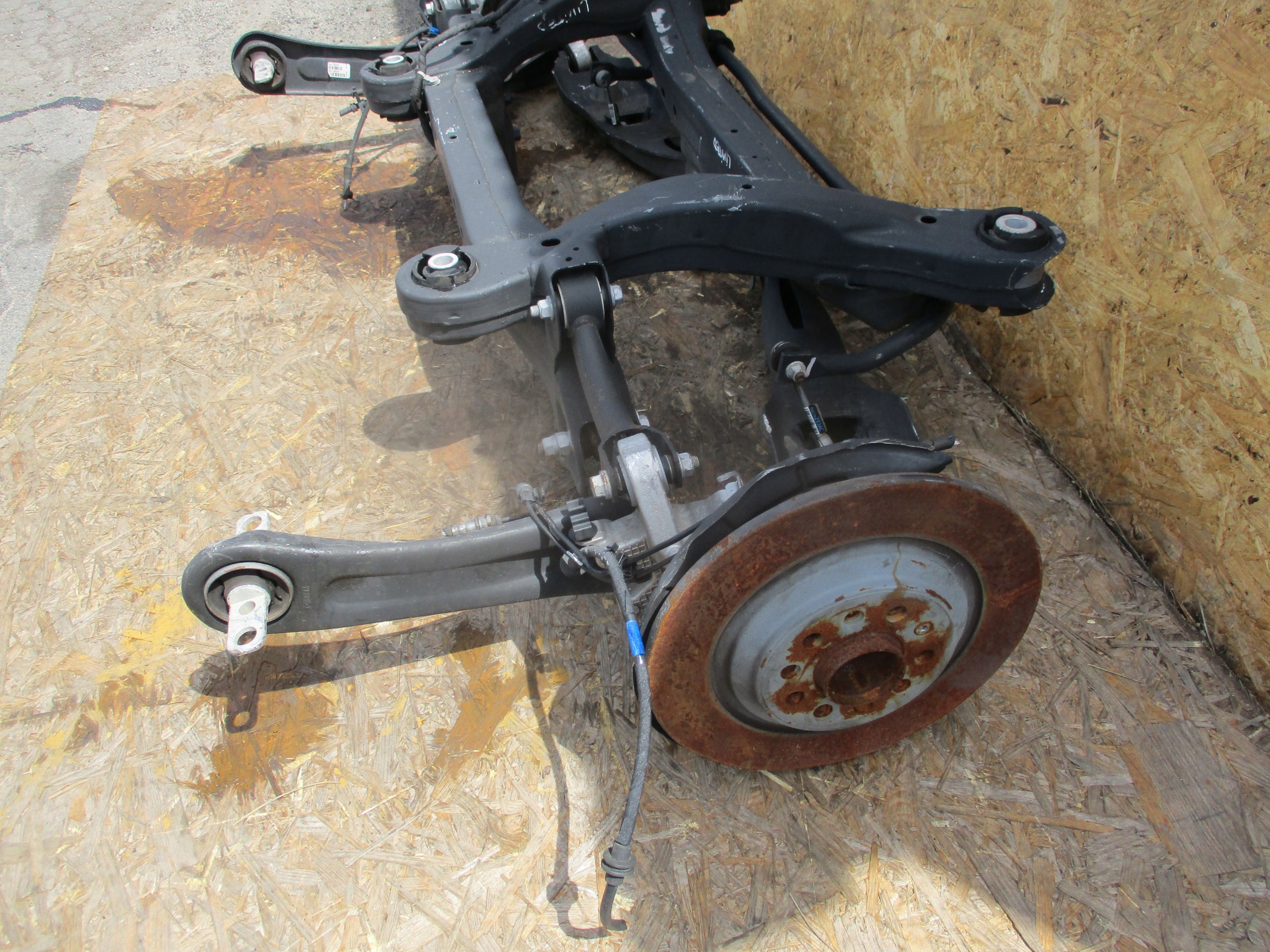 Achsträger heck Achsträger Jeep Cherokee KL 14- 2WD