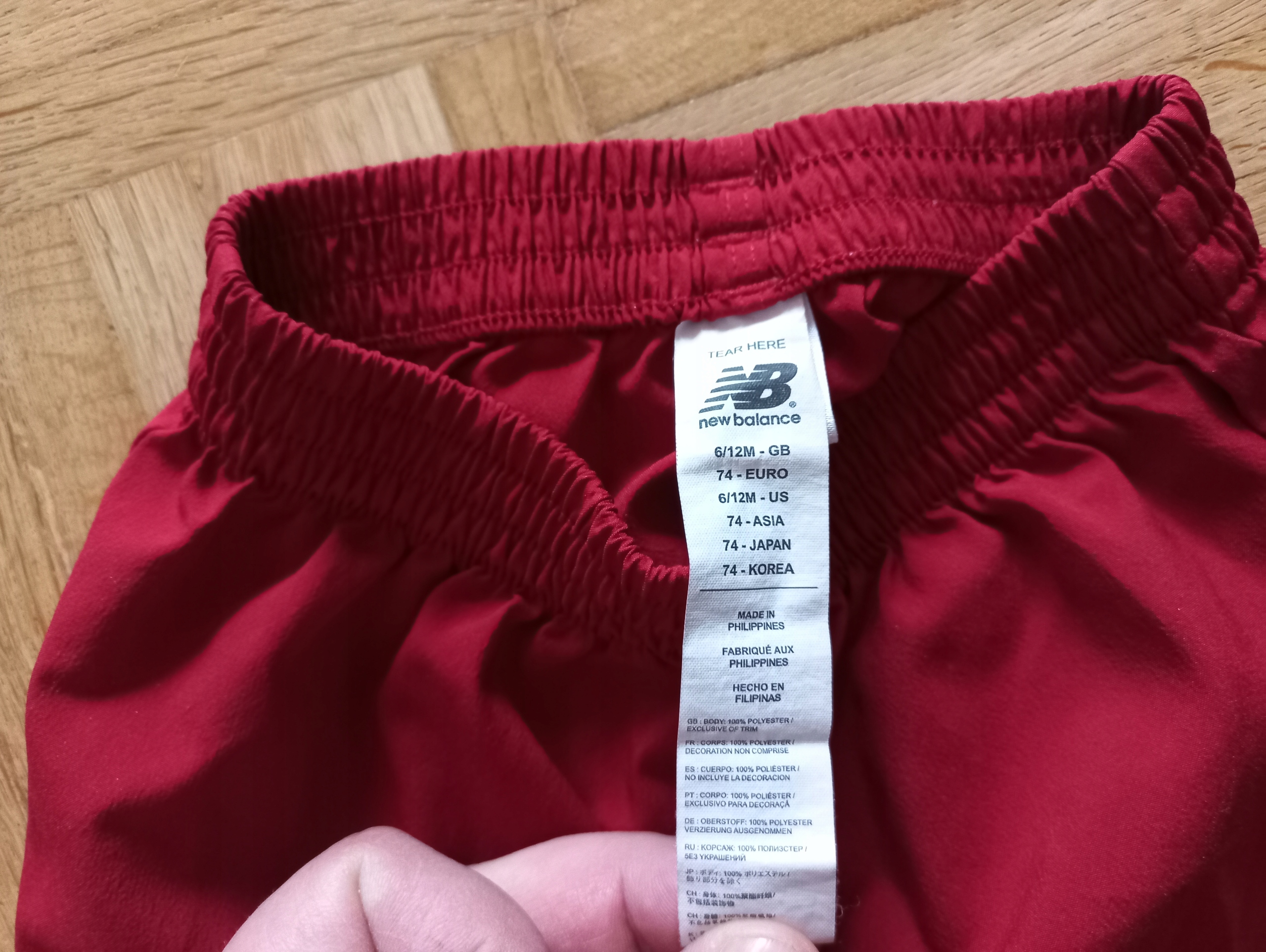 Liverpool L.F.C.New Balance JUNIOR rozm 6/12 M, 74 Marka New Balance