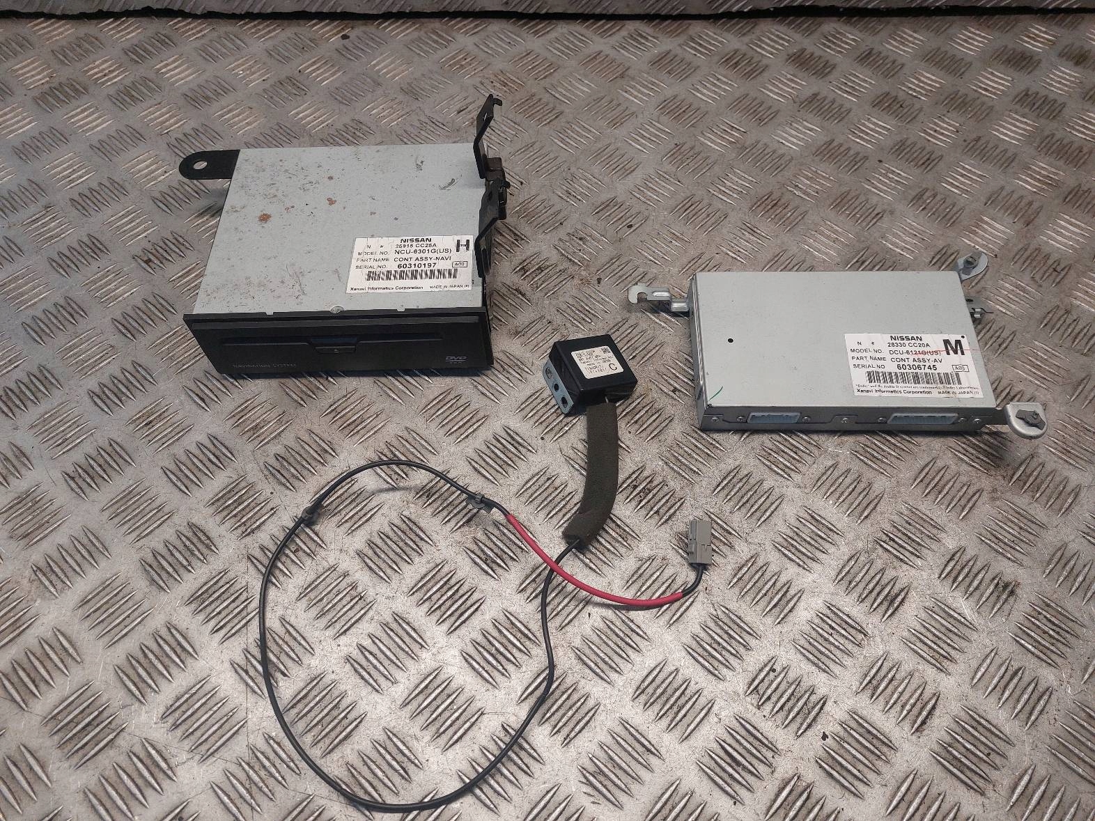 module + changer + amplifier ANTENY navigation devices GPS NISSAN MURANO Z50