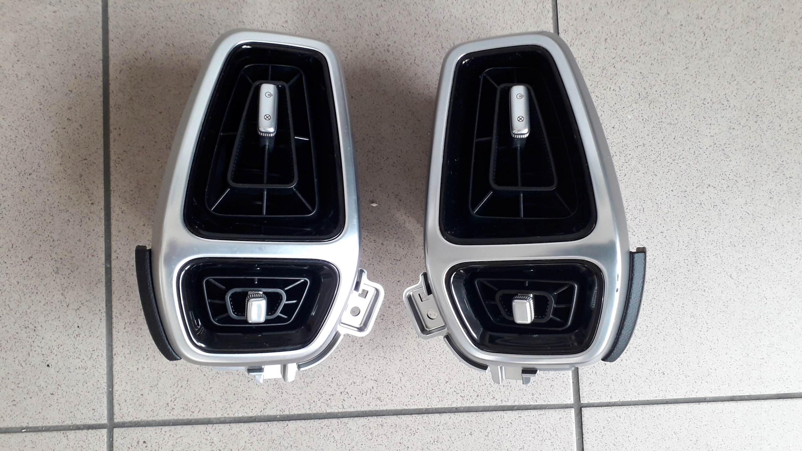 97480-P2100 97480-P2100FMH - KIA SORENTO IV 2020-ВЕНТИЛЯЦІЙНА РЕШІТКА ВЕНТИЛЯЦІЙНА РАМКА