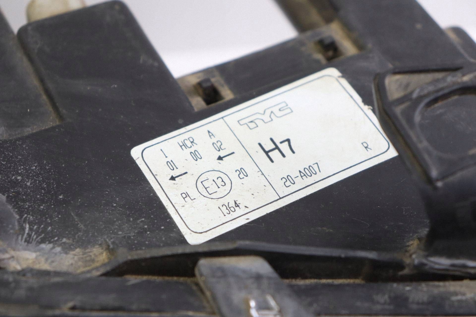 AUDI A4 B6 light front right front replacement TYC 20A007 EUROPA