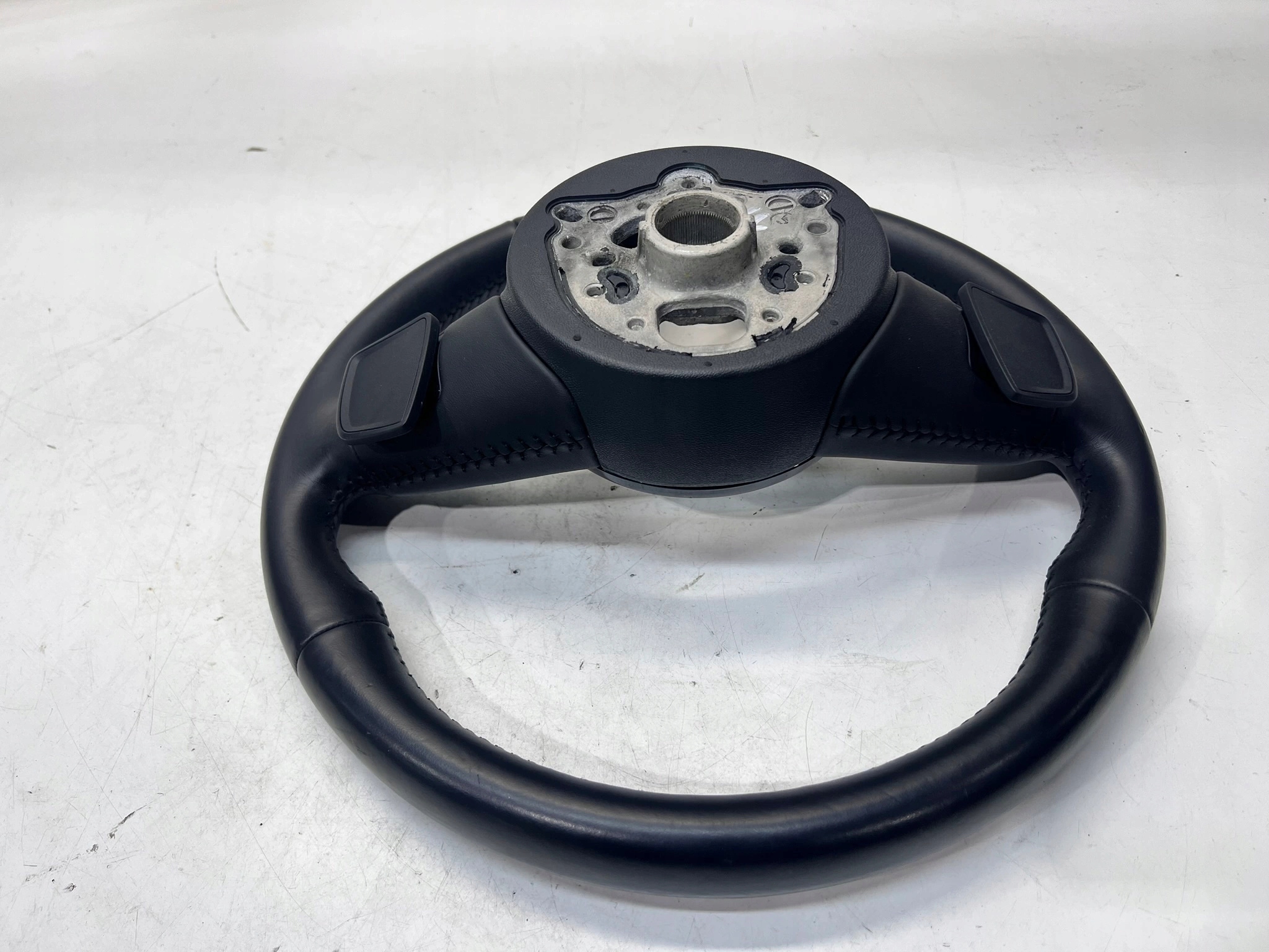 volant cuir MULTIFUNKCJA avec la direction AUDI A4 B9 8W0419091EK 1/25