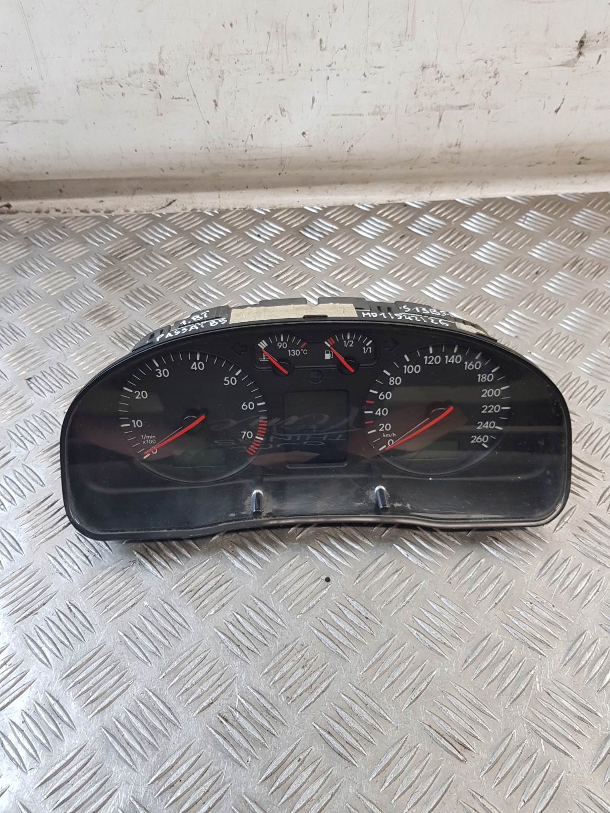 dials 3B0920822 VW PASSAT B5 1.8T 99R- EUROPA