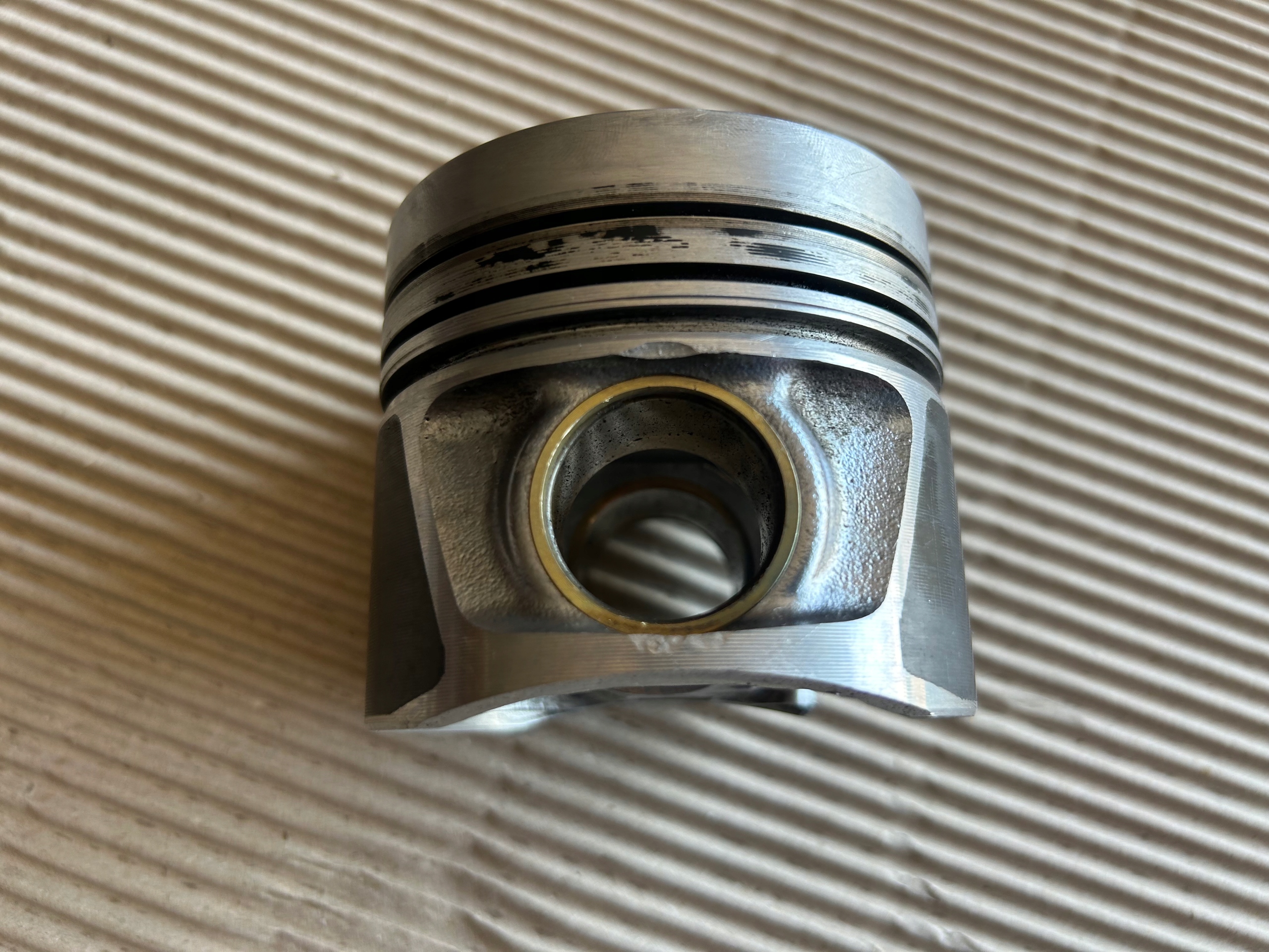 VW AUDI 2,0 TDI CAG pistone