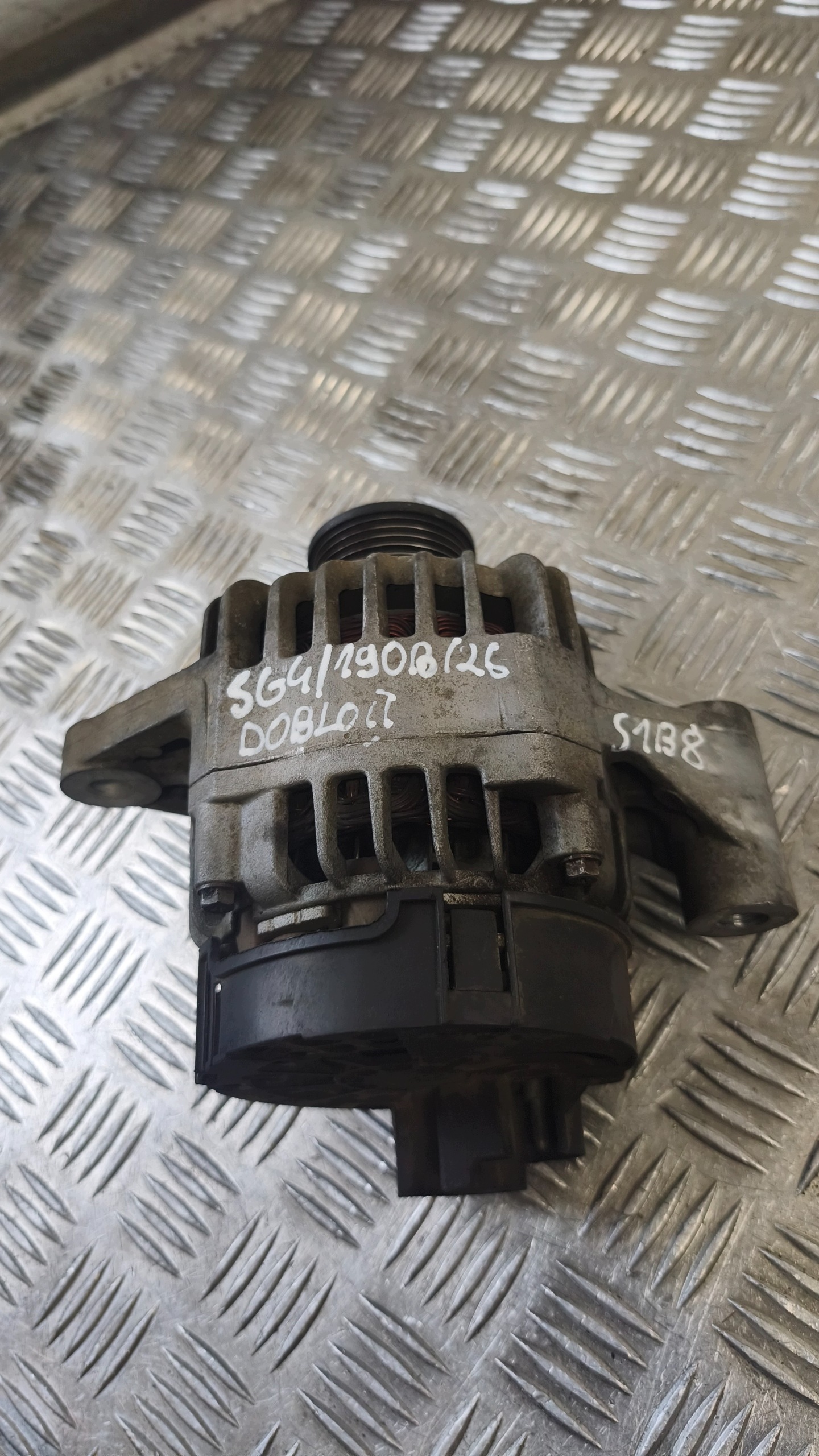 alternator FIAT DOBLO II 2011r 1.6D
