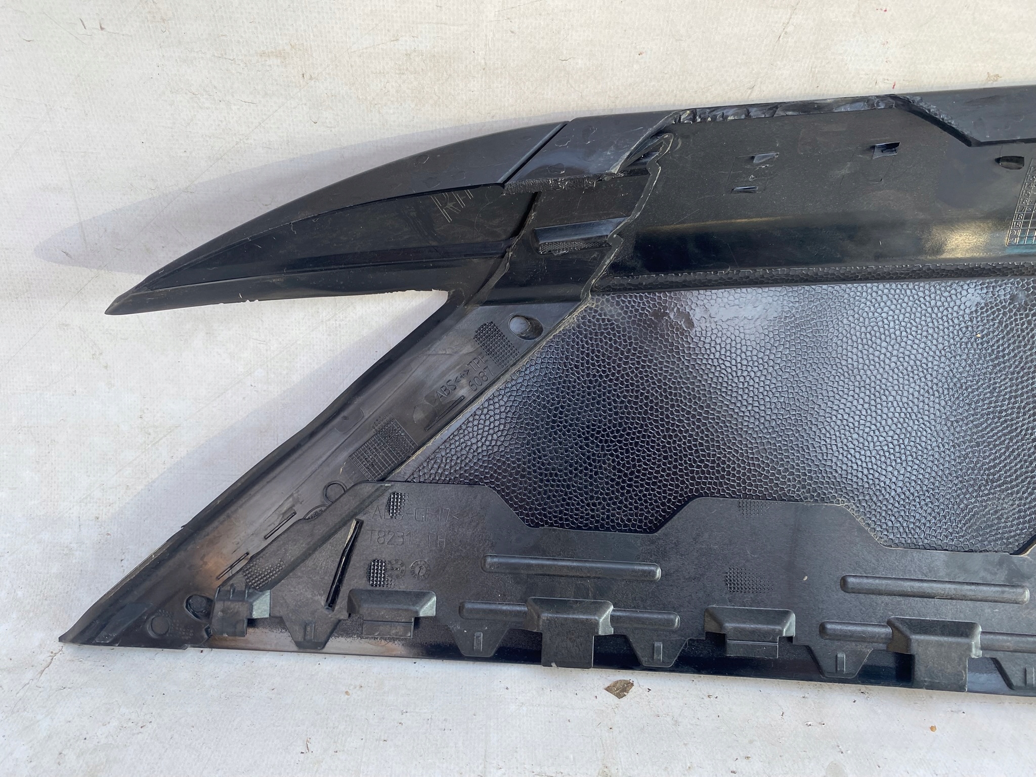 RANGE ROVER SPORT II L494 cover pillar right rear