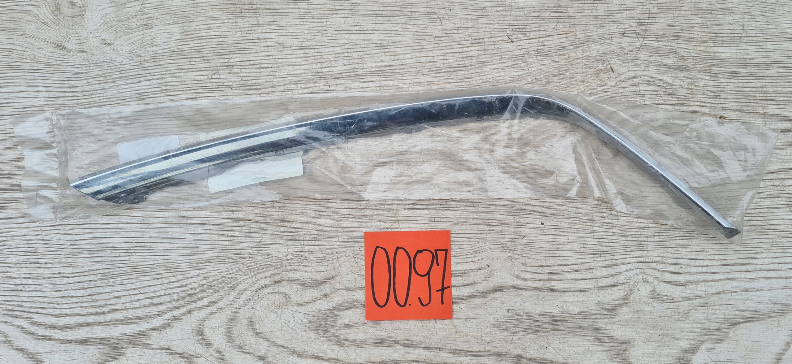 CHROM LAMPY PRAWA STRONA DÓŁ VW ARTEON 3G8941120