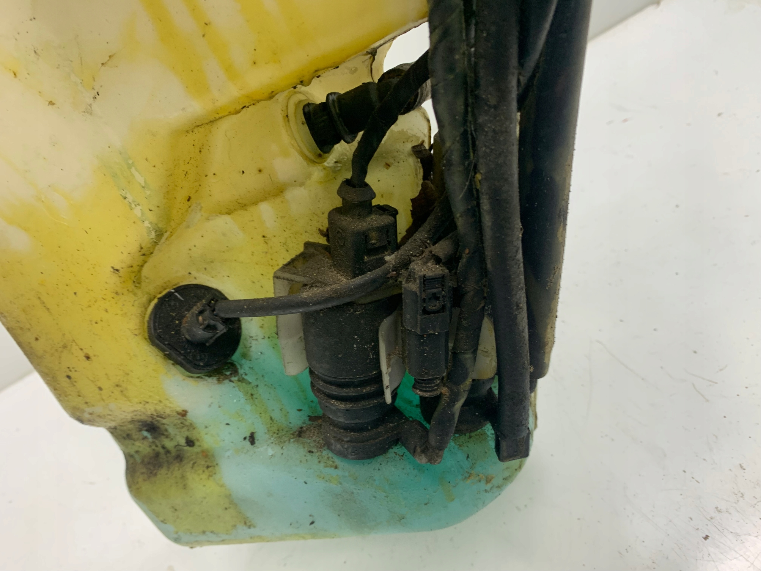 Behälter Spritzdüse Mercedes E-klasa W211 Europa 2118601660