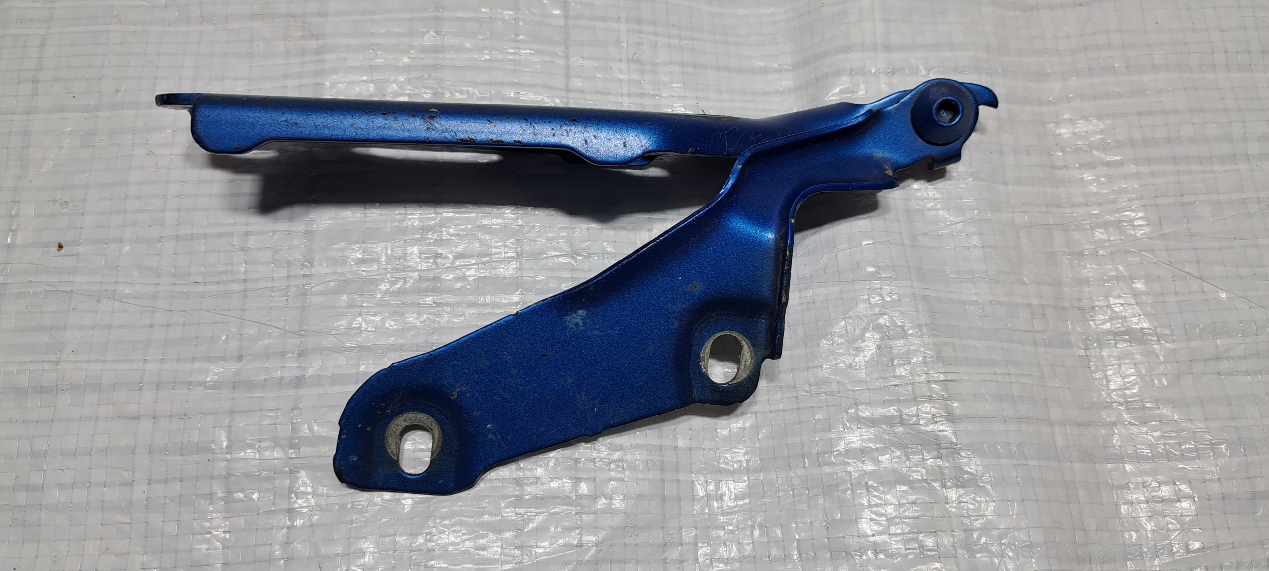 AUDI A3 ЗАВІСА ПЕТЛЯ КАПОТУ ПЕРЕД PRAWYv0823302