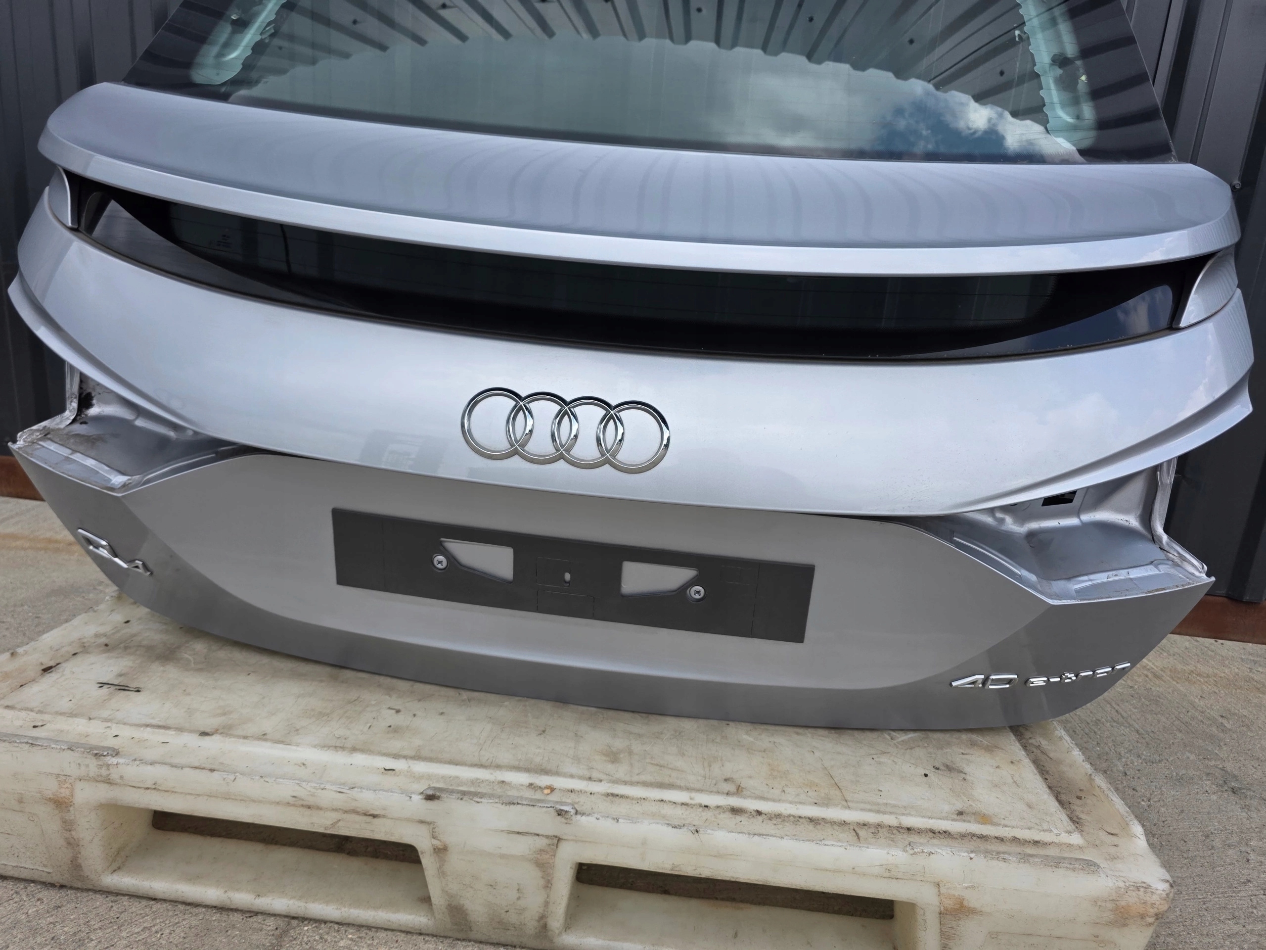 boot doors rear part AUDI Q4 E-TRON SPORTBACK LZ7G original !