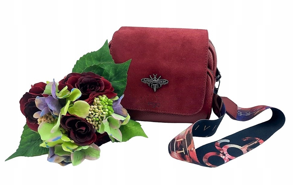 PIĘKNA, KLASYCZNA GRANATOWA TOREBKA Wielkość mała (nie mieszcząca A4)