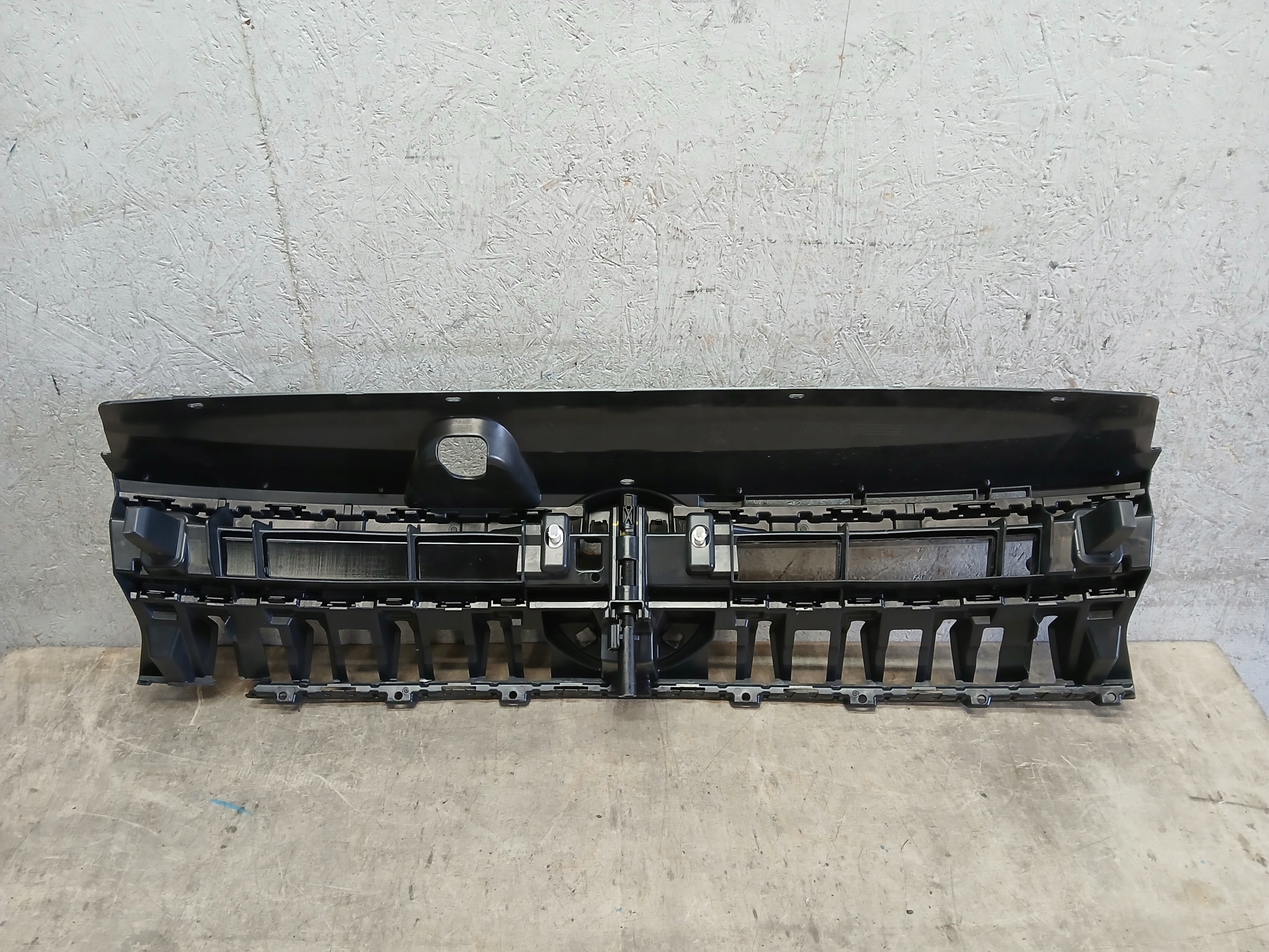 Grille VW PASSAT B9 3J R LINE LED 3J0853653