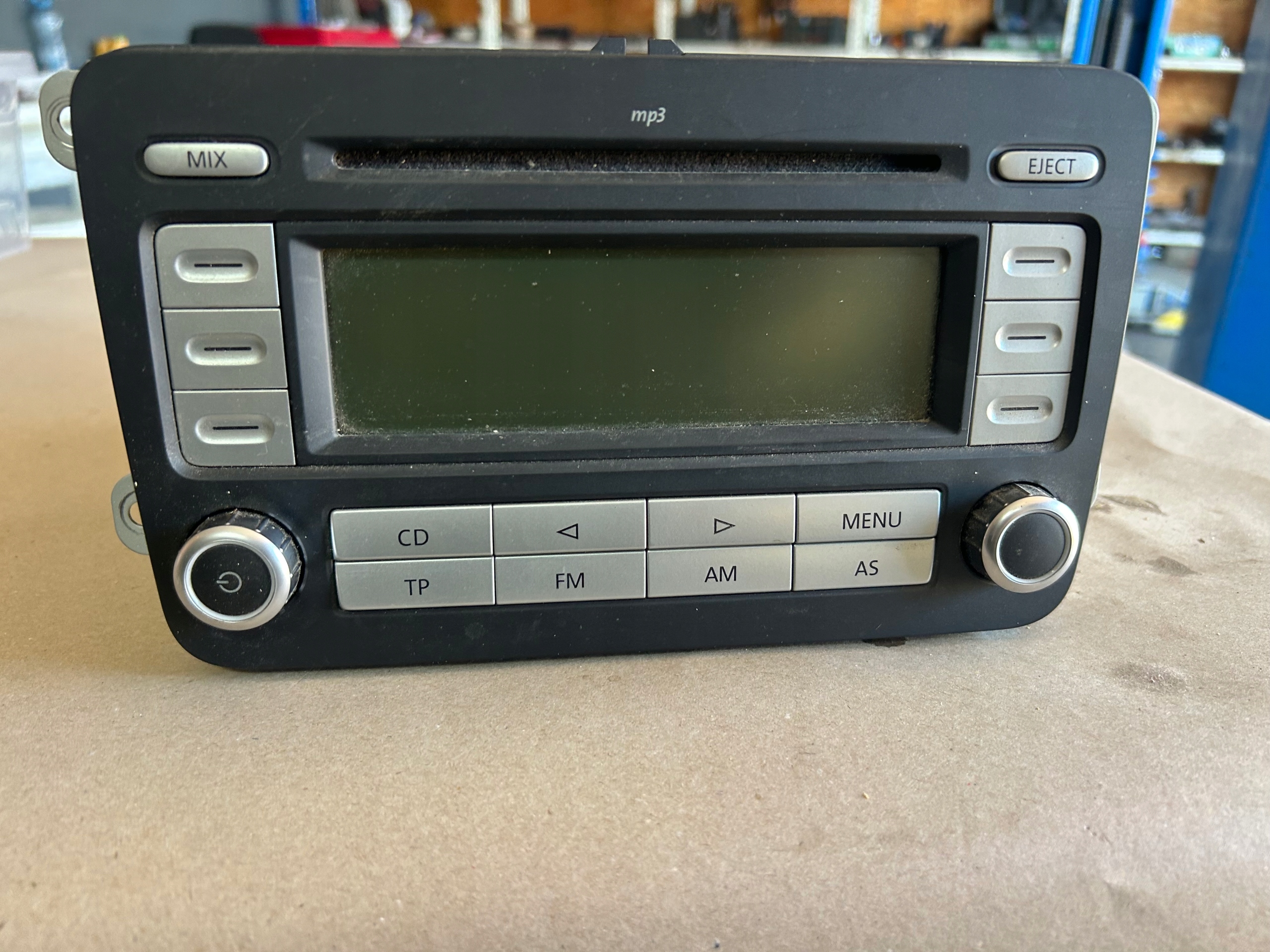 VOLKSWAGEN GOLF V ORYGINALNE RADIO 5M0035186D
