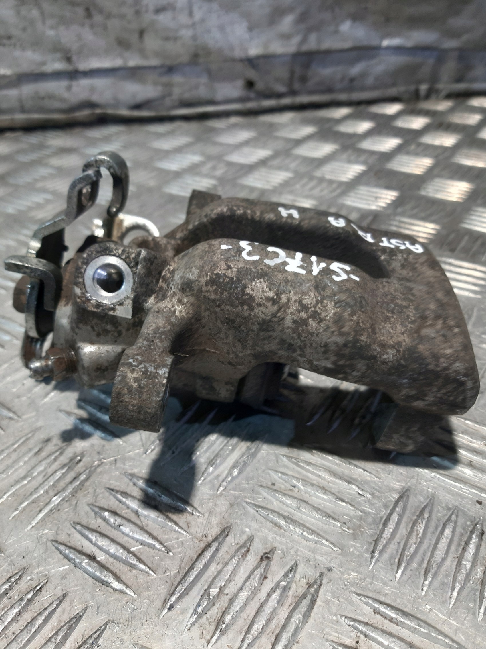 caliper brakes left rear part OPEL ASTRA H