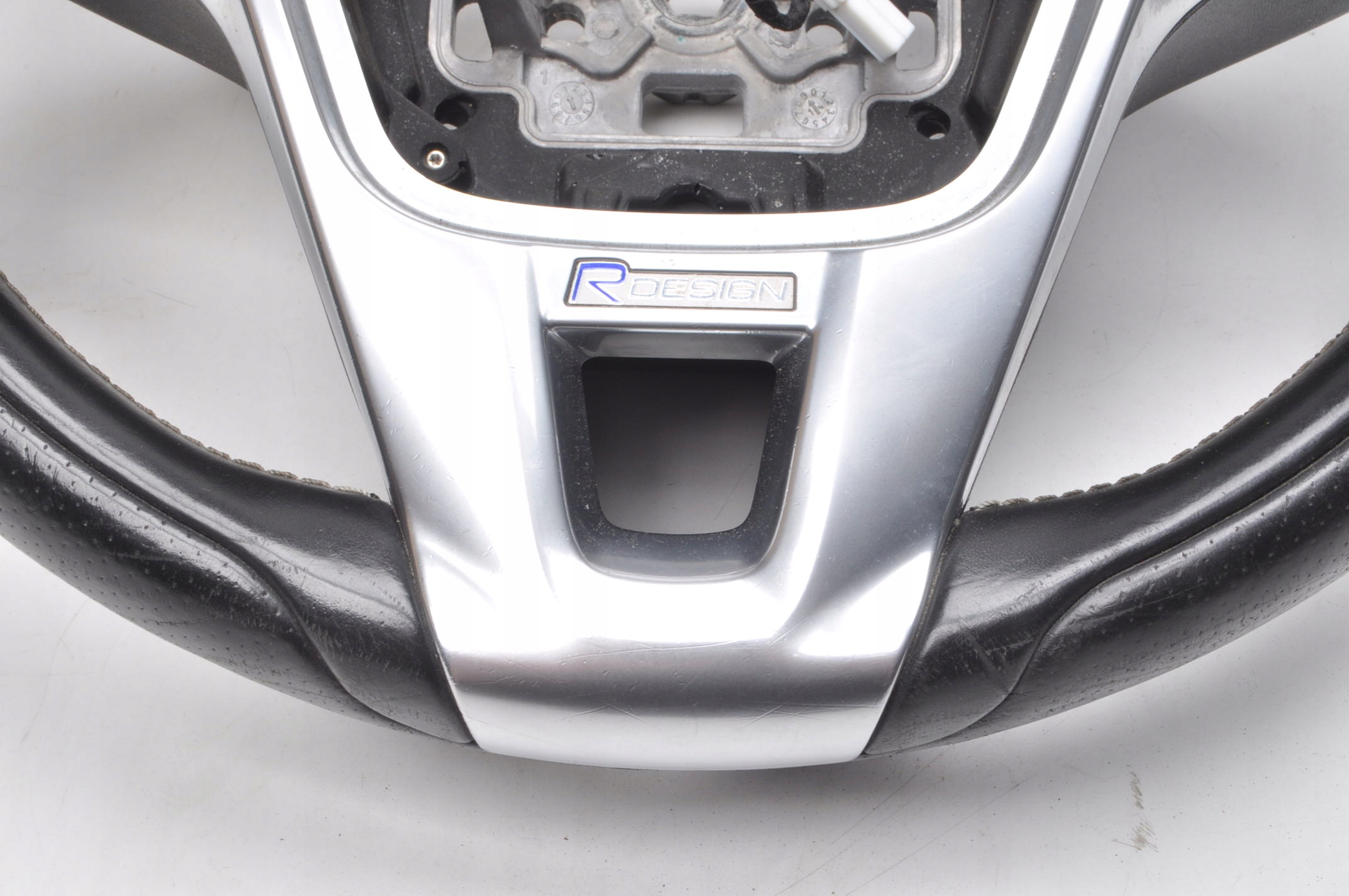 VOLVO V40 II S60 V60 KIEROWNICA SKÓRZANA RDESIGN MULTIFUNCJA Typ samochodu Samochody osobowe