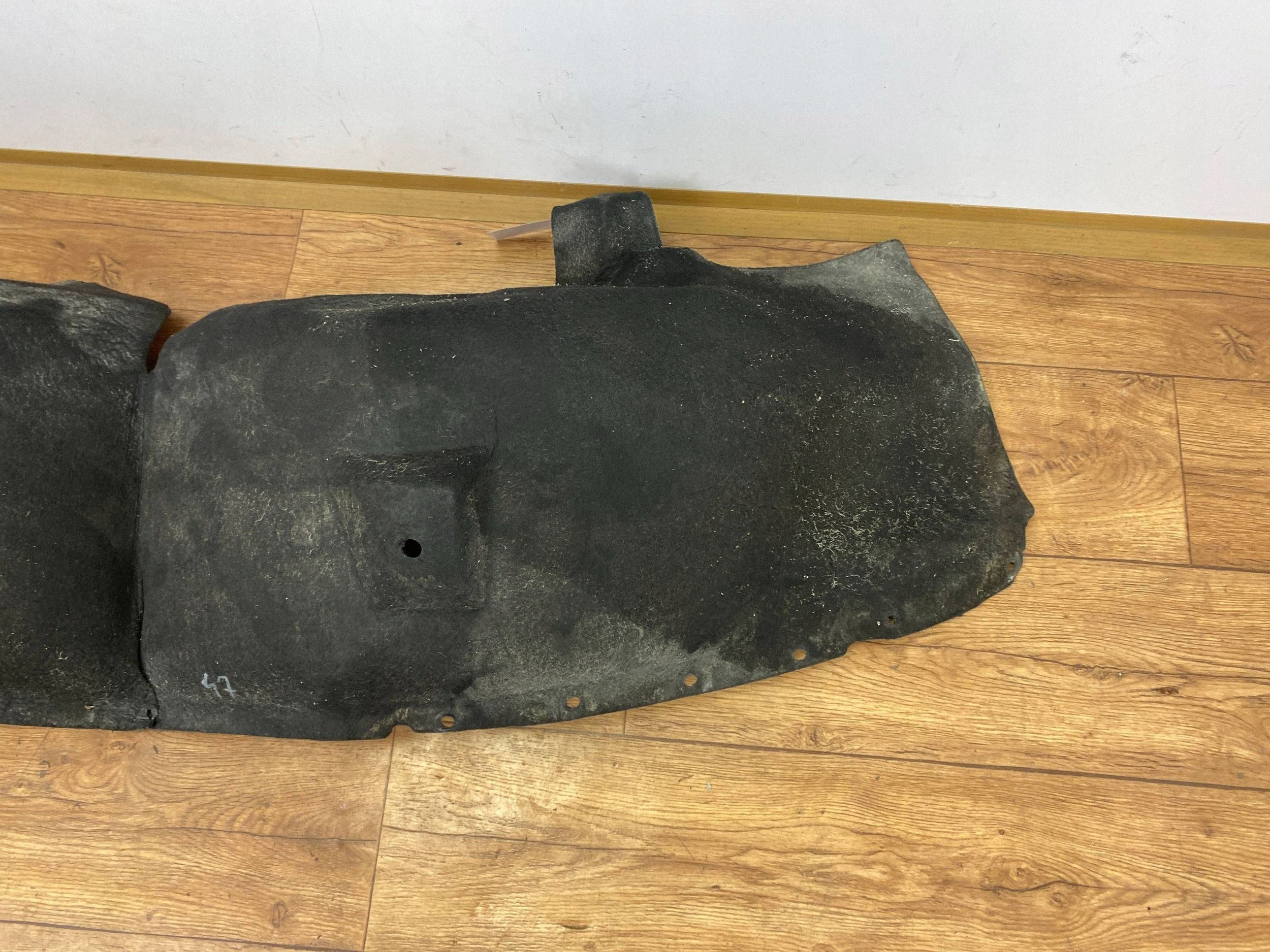 mudguard right rear. Ford Edge II 2019+